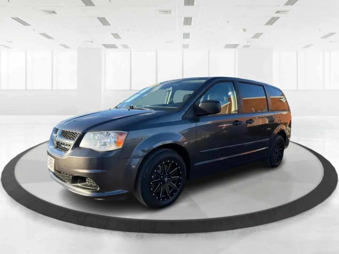 2016 Dodge Grand Caravan American Value Pkg (2C4RDGBG7GR) with an Pentastar 3.6L V-6 DOHC engine, 6A transmission, located at 4508 South Dixie Dr, Moraine, OH, 45439, (937) 908-9800, 39.689976, -84.218452 - **Discover the Freedom of Family Adventures with the 2016 Dodge Grand Caravan at Advantage Car and Credit - Moraine!**<br /> <br /> Are you ready to transform your family outings into unforgettable adventures? The 2016 Dodge Grand Caravan is the perfect companion for busy parents, spacious enough to - Photo#8