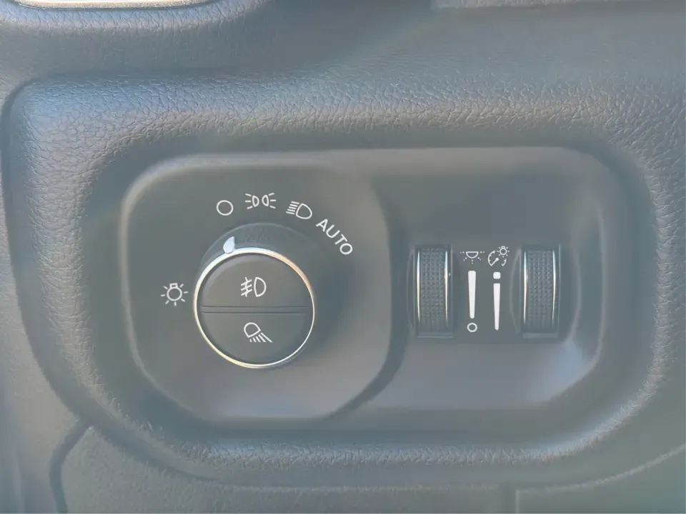 2019 Ram 1500 Big Horn/Lone Star Crew Cab 4x4 5'7 Box (1C6SRFFT2KN) with an 5.7L V8 OHV 16V engine, 8A transmission, located at 1951 S Dayton Lakeview Rd., New Carlisle, OH, 45344, (937) 908-9800, 39.890999, -84.050255 - **Experience the Ultimate Adventure with the 2019 Ram 1500 Big Horn/Lone Star Crew Cab 4x4!**<br /> <br /> If you're searching for a truck that seamlessly blends rugged capability with everyday practicality, look no further than the 2019 Ram 1500 Big Horn/Lone Star Crew Cab 4x4, available now at Adv - Photo#16