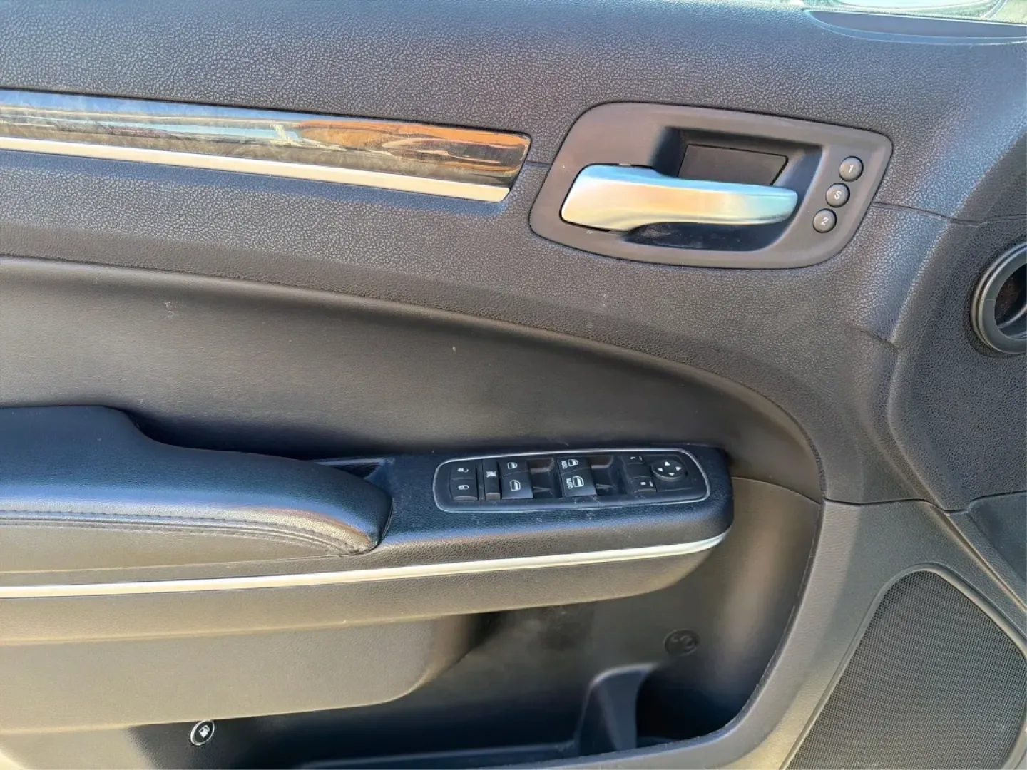 2012 Chrysler 300 Limited (2C3CCACG1CH) with an 3.6L V-6 DOHC engine, located at 8750 N County Rd 25A, Piqua, OH, 45356, (937) 908-9800, 40.164391, -84.232513 - **Elevate Your Driving Experience with the 2012 Chrysler 300 Limited!**<br /> <br /> Are you ready to redefine your daily commute or weekend adventures? The 2012 Chrysler 300 Limited is not just a vehicle; it's an experience that combines style, comfort, and advanced technology. Perfect for budget-c - Photo#19