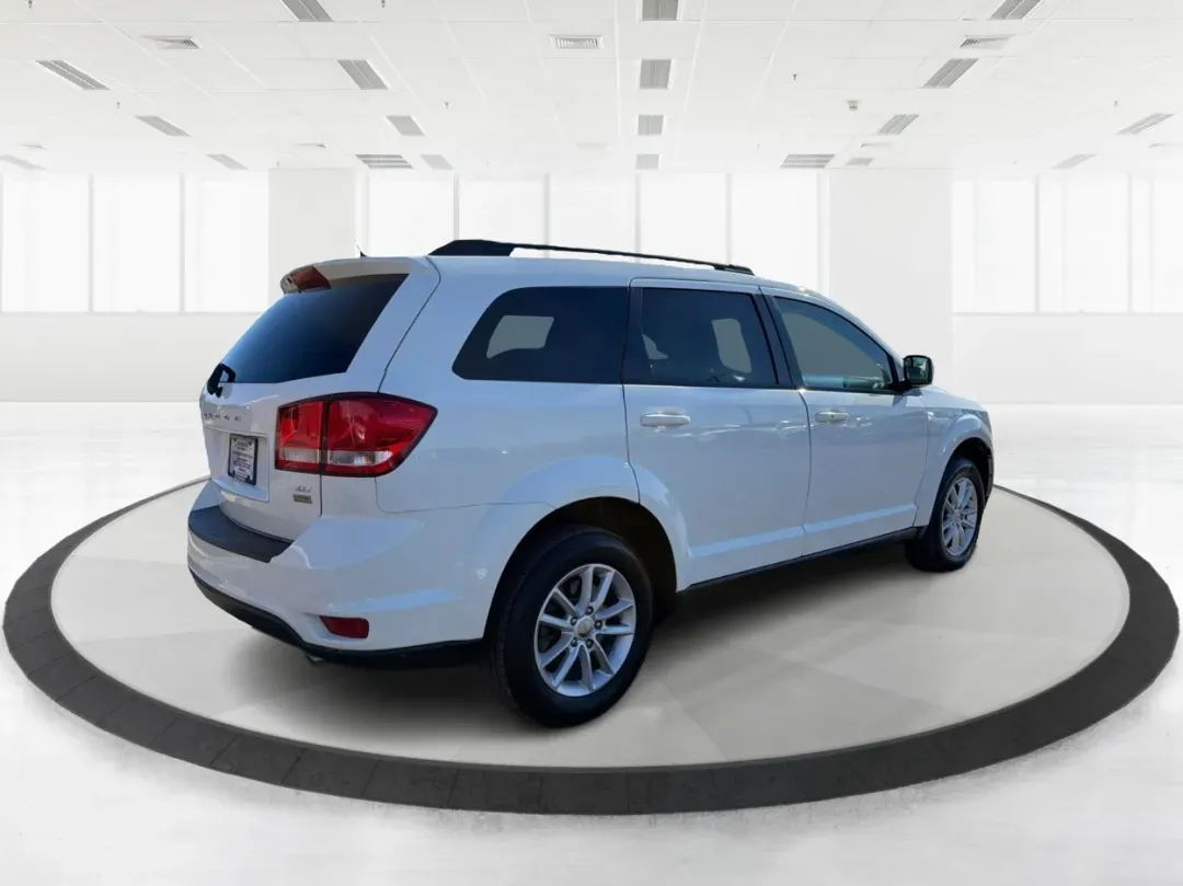 2016 Dodge Journey SXT (3C4PDCBG8GT) with an Other engine, located at 1230 East Main St, Xenia, OH, 45385, (937) 908-9800, 39.688026, -83.910172 - 2016 Dodge Journey SXT - Photo#2