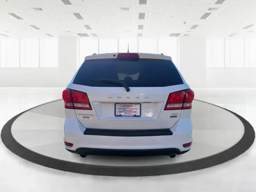 2016 Dodge Journey SXT (3C4PDCBG8GT) with an 3.6L V6 DOHC 24V engine, 4A transmission, located at 401 Woodman Dr, Riverside, OH, 45431, (937) 908-9800, 39.760899, -84.123421 - **Unleash Your Adventurous Spirit with the 2016 Dodge Journey SXT A Perfect SUV for Family Escapades!**<br /> <br /> Are you a growing family looking for the ideal vehicle to accommodate your lifestyle? Or perhaps you need a reliable SUV that excels in both daily commutes and weekend adventures? Lo - Photo#3