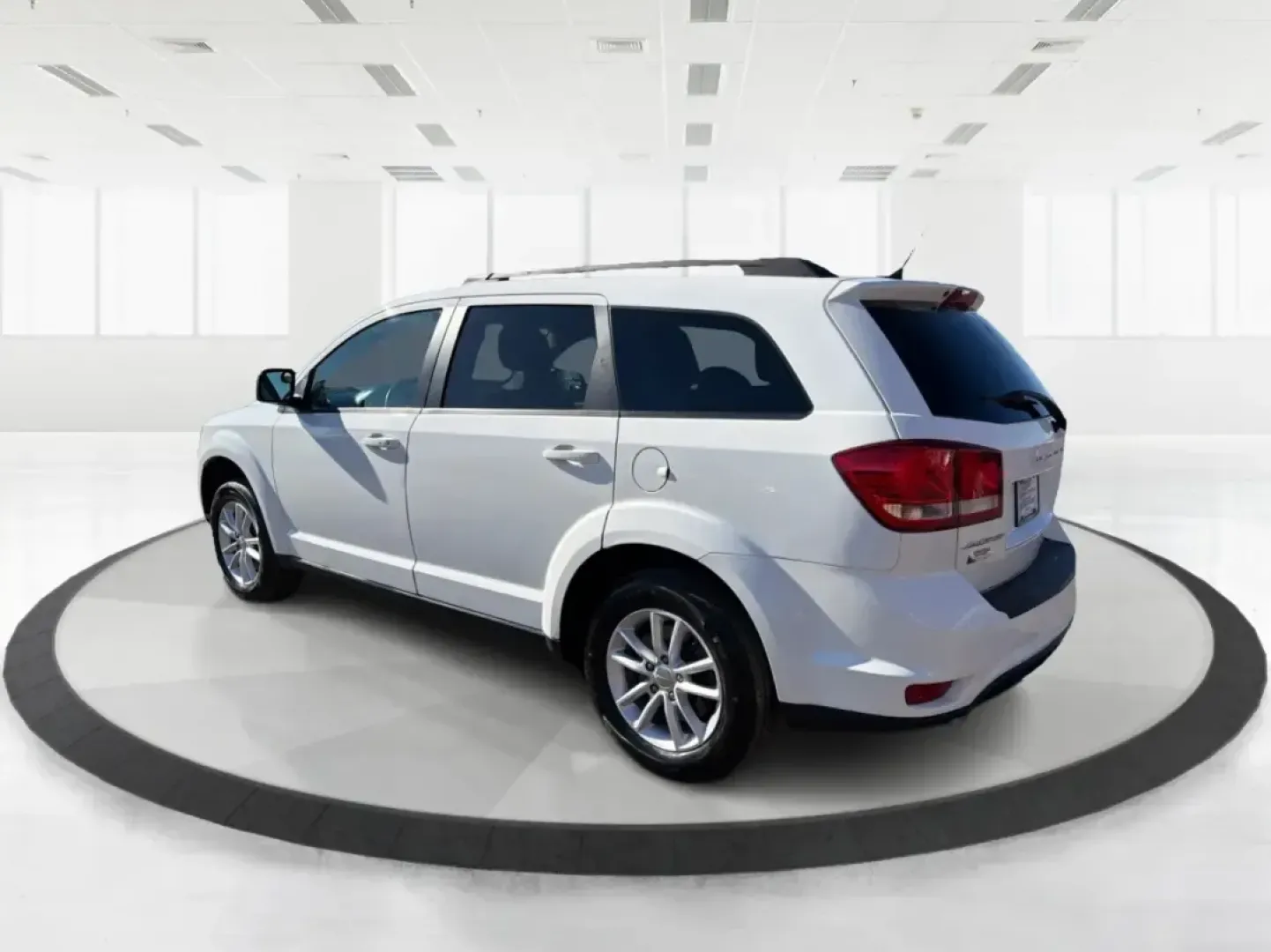 2016 Dodge Journey SXT (3C4PDCBG8GT) with an 3.6L V6 DOHC 24V engine, 4A transmission, located at 401 Woodman Dr, Riverside, OH, 45431, (937) 908-9800, 39.760899, -84.123421 - **Unleash Your Adventurous Spirit with the 2016 Dodge Journey SXT A Perfect SUV for Family Escapades!**<br /> <br /> Are you a growing family looking for the ideal vehicle to accommodate your lifestyle? Or perhaps you need a reliable SUV that excels in both daily commutes and weekend adventures? Lo - Photo#4