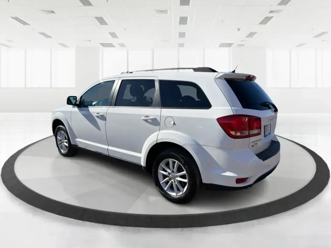 2016 Dodge Journey SXT (3C4PDCBG8GT) with an 3.6L V6 DOHC 24V engine, 4A transmission, located at 401 Woodman Dr, Riverside, OH, 45431, (937) 908-9800, 39.760899, -84.123421 - **Unleash Your Adventurous Spirit with the 2016 Dodge Journey SXT A Perfect SUV for Family Escapades!**<br /> <br /> Are you a growing family looking for the ideal vehicle to accommodate your lifestyle? Or perhaps you need a reliable SUV that excels in both daily commutes and weekend adventures? Lo - Photo#4