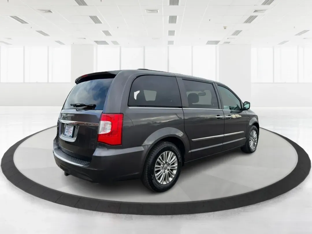 2016 Chrysler Town and Country Touring-L Anniversary Edition (2C4RC1CG8GR) with an Pentastar 3.6L V-6 DOHC engine, located at 401 Woodman Dr, Riverside, OH, 45431, (937) 908-9800, 39.760899, -84.123421 - Experience the ultimate in family-friendly transportation with the 2016 Chrysler Town and Country, available now at Advantage Car and Credit in Riverside, OH! This exceptional passenger van is perfect for those seeking both versatility and comfort, making it an ideal choice for growing families, w - Photo#2