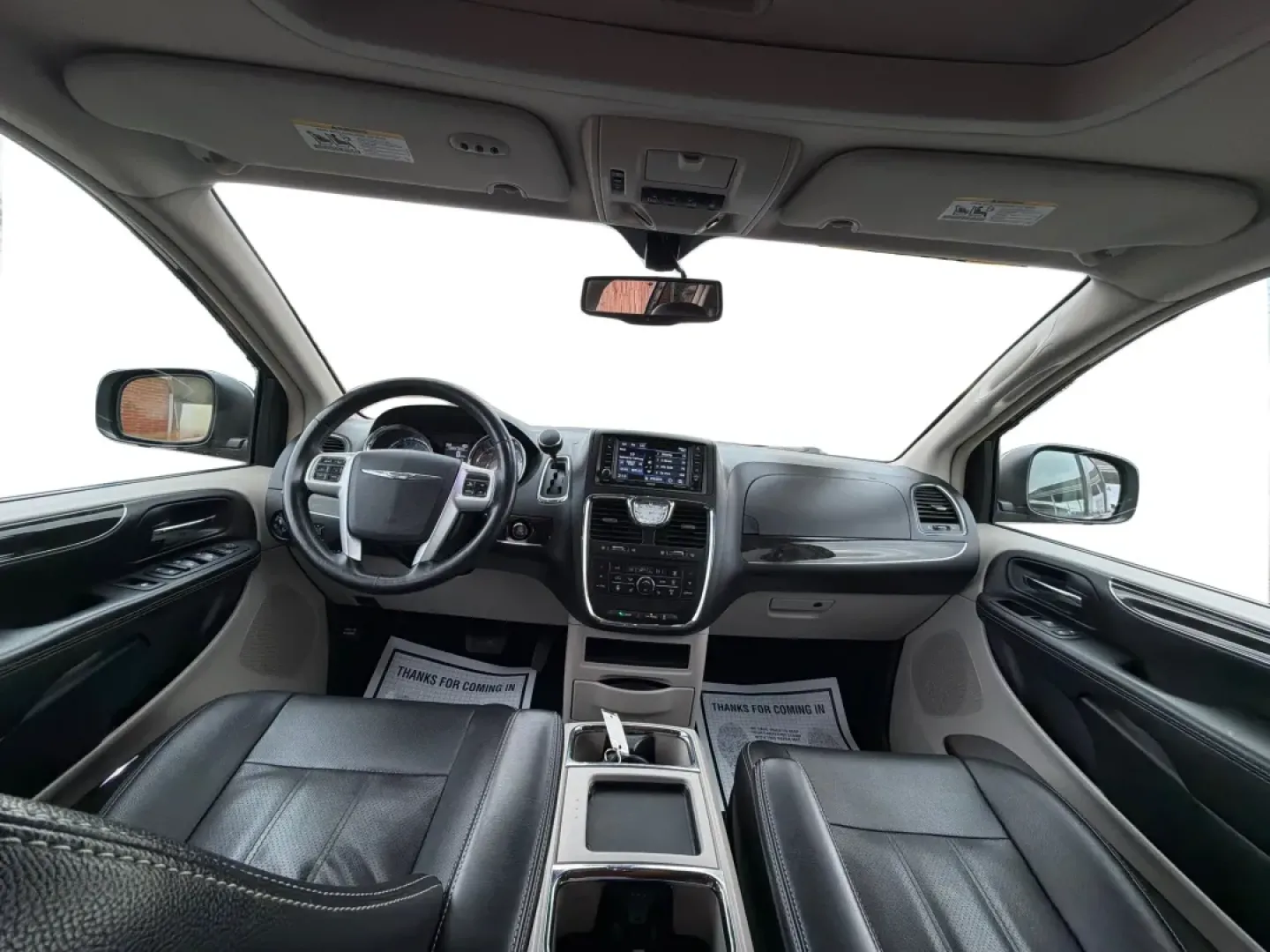 2016 Chrysler Town and Country Touring-L Anniversary Edition (2C4RC1CG8GR) with an Pentastar 3.6L V-6 DOHC engine, 6A transmission, located at 401 Woodman Dr, Riverside, OH, 45431, (937) 908-9800, 39.760899, -84.123421 - Experience the ultimate in family-friendly transportation with the 2016 Chrysler Town and Country, available now at Advantage Car and Credit in Riverside, OH! This exceptional passenger van is perfect for those seeking both versatility and comfort, making it an ideal choice for growing families, w - Photo#21