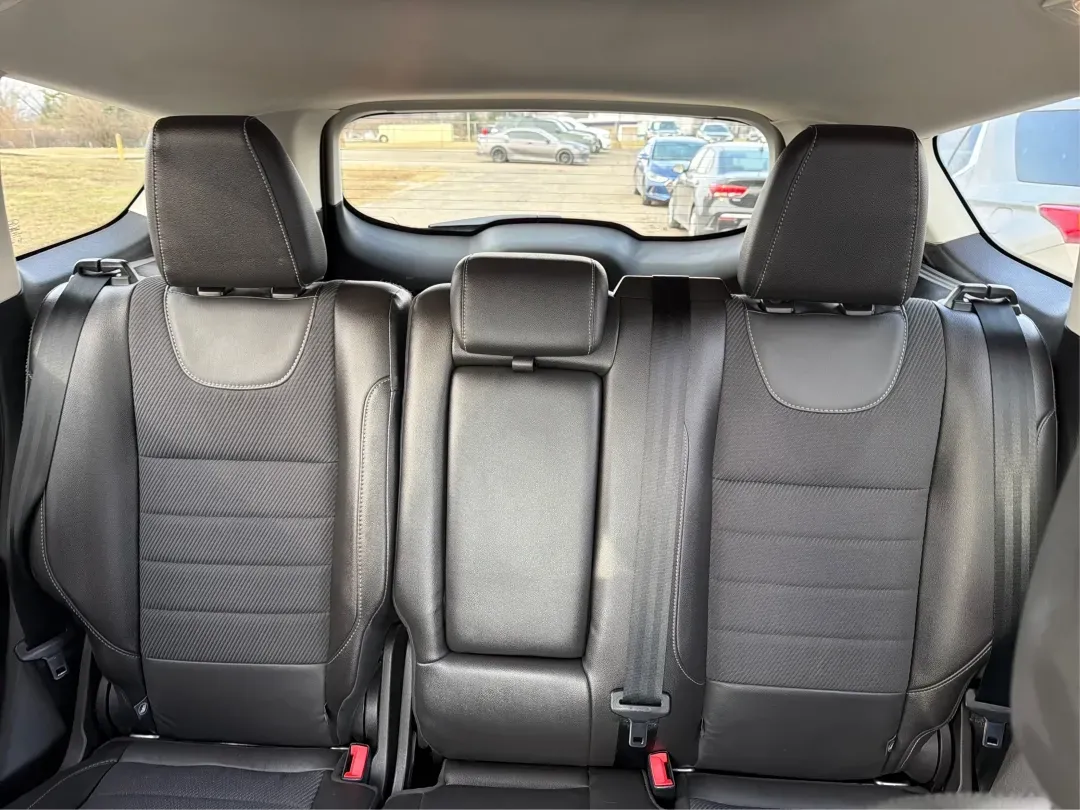 2015 Ford Escape SE (1FMCU0G93FU) with an Other engine, located at 4508 South Dixie Dr, Moraine, OH, 45439, (937) 908-9800, 39.689976, -84.218452 - Are you looking for a vehicle that perfectly balances style, comfort, and functionality for your next family road trip or daily commute? Look no further than this stunning 2015 Ford Escape SE, available now at Advantage Car and Credit in Moraine, OH! This versatile SUV is designed to meet the demand - Photo#14