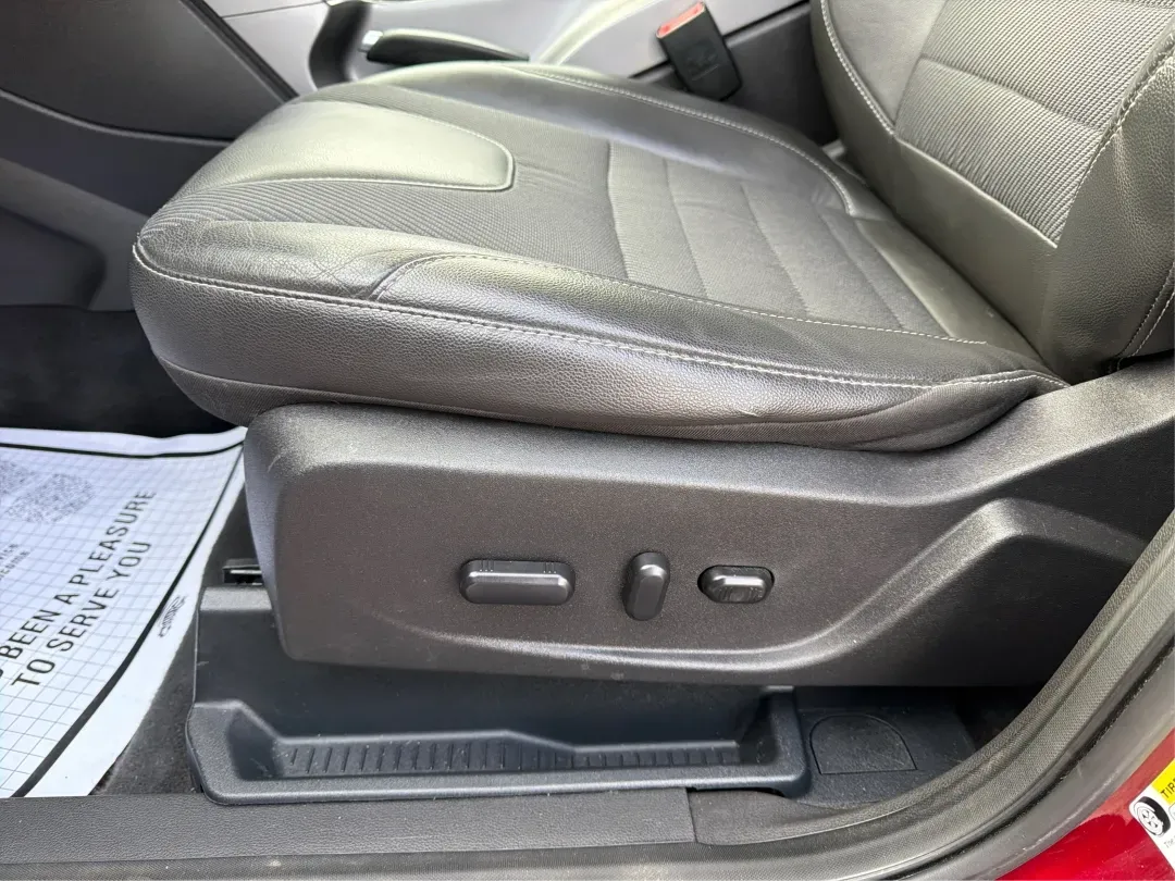 2015 Ford Escape SE (1FMCU0G93FU) with an Other engine, located at 4508 South Dixie Dr, Moraine, OH, 45439, (937) 908-9800, 39.689976, -84.218452 - Are you looking for a vehicle that perfectly balances style, comfort, and functionality for your next family road trip or daily commute? Look no further than this stunning 2015 Ford Escape SE, available now at Advantage Car and Credit in Moraine, OH! This versatile SUV is designed to meet the demand - Photo#18