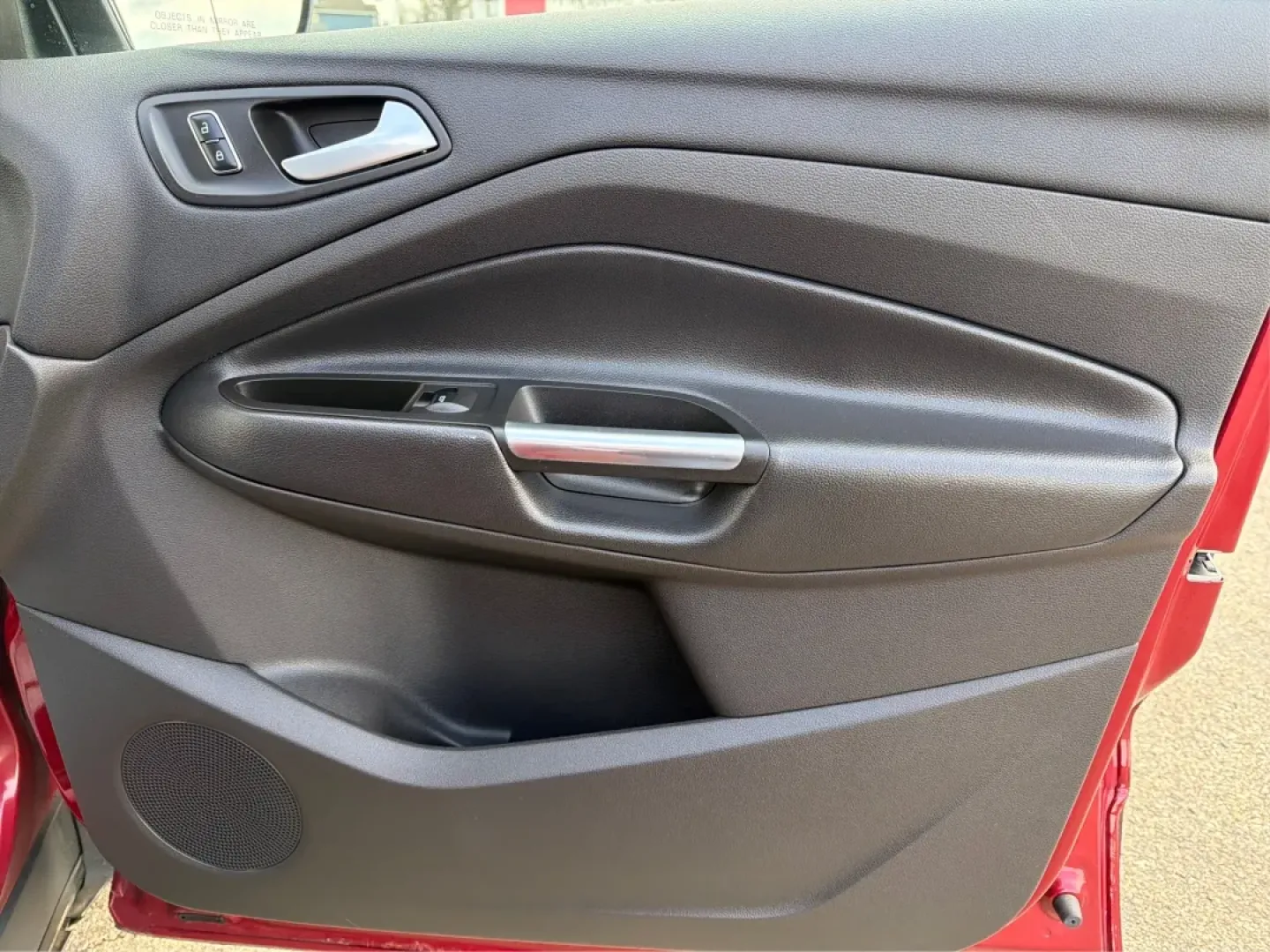 2015 Ford Escape SE (1FMCU0G93FU) with an 2.0L L4 DOHC 16V engine, 6-Speed Automatic transmission, located at 4508 South Dixie Dr, Moraine, OH, 45439, (937) 908-9800, 39.689976, -84.218452 - Are you looking for a vehicle that perfectly balances style, comfort, and functionality for your next family road trip or daily commute? Look no further than this stunning 2015 Ford Escape SE, available now at Advantage Car and Credit in Moraine, OH! This versatile SUV is designed to meet the demand - Photo#20