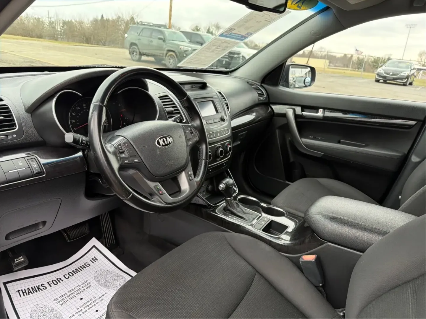 2014 Kia Sorento LX (5XYKTDA63EG) with an 2.4L I-4 gasoline direct injection engine, 6-Speed Automatic transmission, located at 1184 Kauffman Ave, Fairborn, OH, 45324, (937) 908-9800, 39.807072, -84.030914 - ### Discover Adventure with the 2014 Kia Sorento LX at Advantage Car and Credit<br /> <br /> Are you ready to elevate your family outings, weekend adventures, or daily commutes? The 2014 Kia Sorento LX is the perfect SUV to match your dynamic lifestyle, offering practicality without sacrificing styl - Photo#9