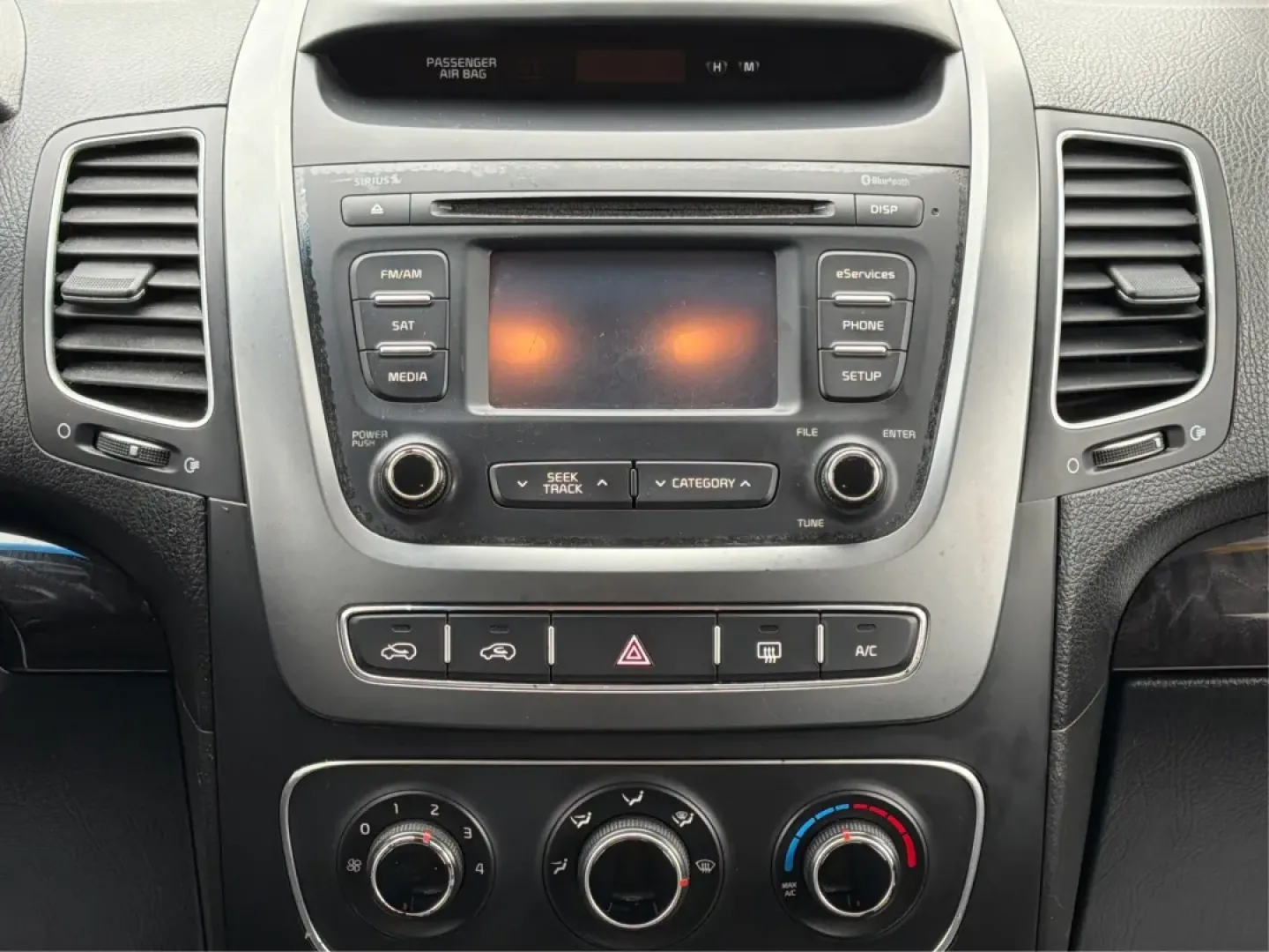 2014 Kia Sorento LX (5XYKTDA63EG) with an 2.4L I-4 gasoline direct injection engine, 6-Speed Automatic transmission, located at 1184 Kauffman Ave, Fairborn, OH, 45324, (937) 908-9800, 39.807072, -84.030914 - ### Discover Adventure with the 2014 Kia Sorento LX at Advantage Car and Credit<br /> <br /> Are you ready to elevate your family outings, weekend adventures, or daily commutes? The 2014 Kia Sorento LX is the perfect SUV to match your dynamic lifestyle, offering practicality without sacrificing styl - Photo#13