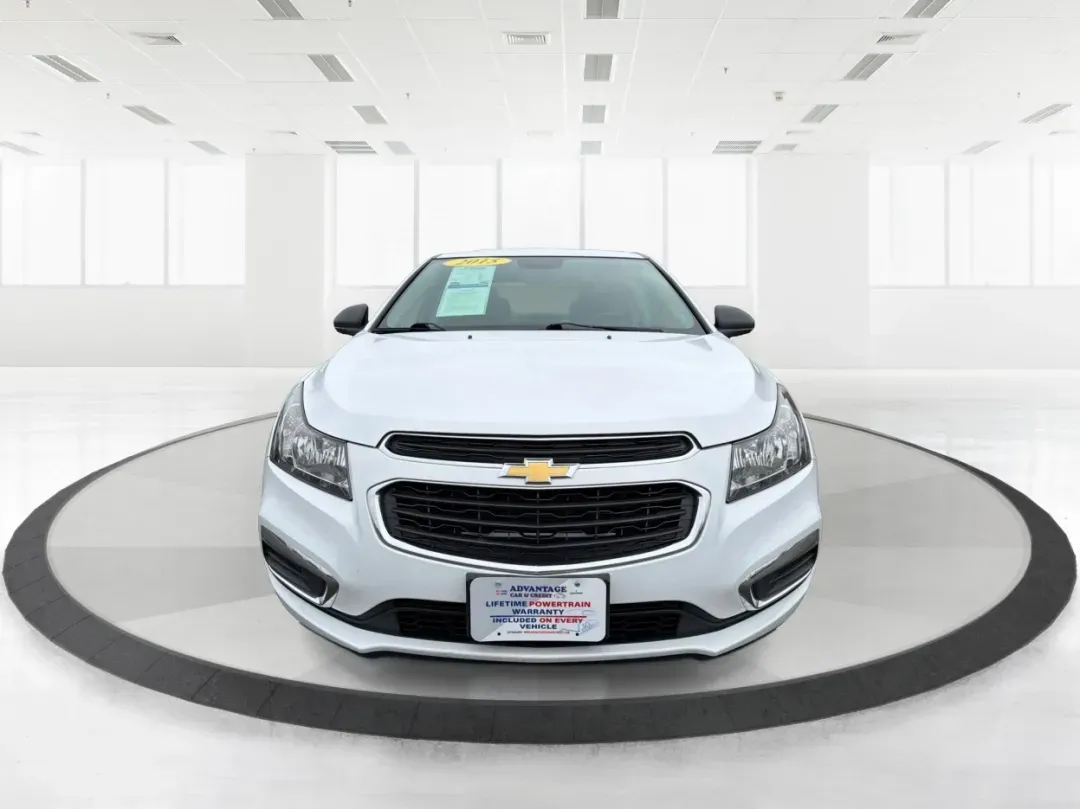 2015 Chevrolet Cruze LS Auto (1G1PA5SH8F7) with an ECOTEC 1.8L I-4 DOHC engine, located at 1951 S Dayton Lakeview Rd., New Carlisle, OH, 45344, (937) 908-9800, 39.890999, -84.050255 - **Drive Your Future with Confidence: 2015 Chevrolet Cruze at Advantage Car and Credit in New Carlisle, OH**<br /> <br /> Are you searching for a reliable and stylish vehicle that fits your busy lifestyle? Look no further than this 2015 Chevrolet Cruze, available now at Advantage Car and Credit in Ne - Photo#7