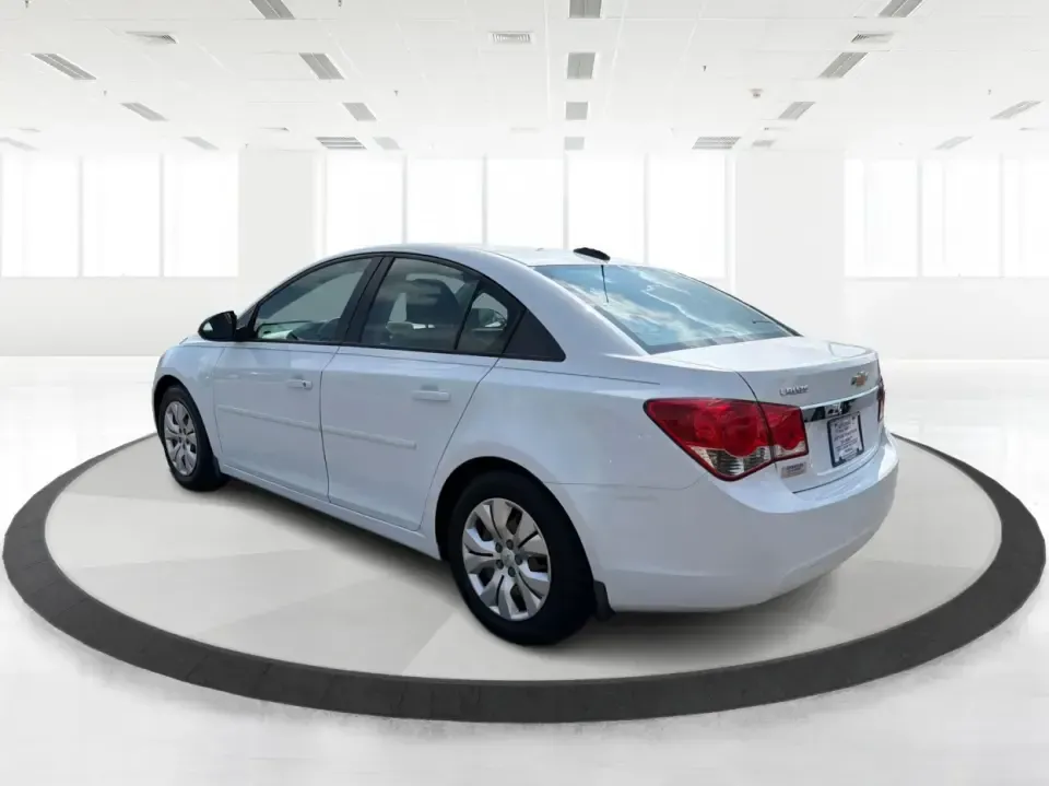 2015 Chevrolet Cruze LS Auto (1G1PA5SH8F7) with an 1.8L L4 DOHC 16V FFV engine, 6-Speed Automatic transmission, located at 1099 N County Rd 25A , Troy, OH, 45373, (937) 908-9800, 40.057079, -84.212883 - Need a smart, budget-friendly commuter that can handle the daily drive from Troy to Dayton, school drop-offs, and the occasional weekend run to The Greene or a day at Troy's Strawberry Festival? This 2015 Chevrolet Cruze LS Auto is built for real life-easy to park downtown near the Square, efficient- Photo#4
