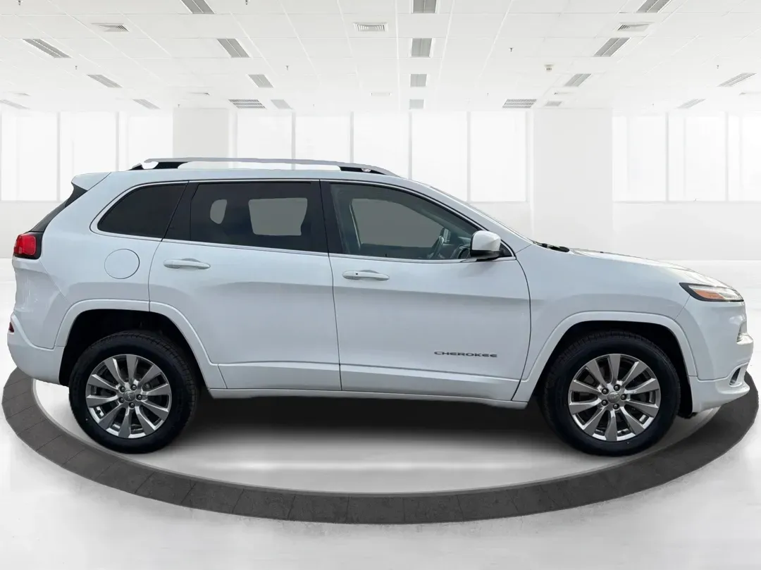2017 Jeep Cherokee Overland 4x4 (1C4PJMJS9HW) with an Pentastar 3.2L V-6 DOHC engine, located at 8750 N County Rd 25A, Piqua, OH, 45356, (937) 908-9800, 40.164391, -84.232513 - 2017 Jeep Cherokee Overland 4x4 - Photo#1