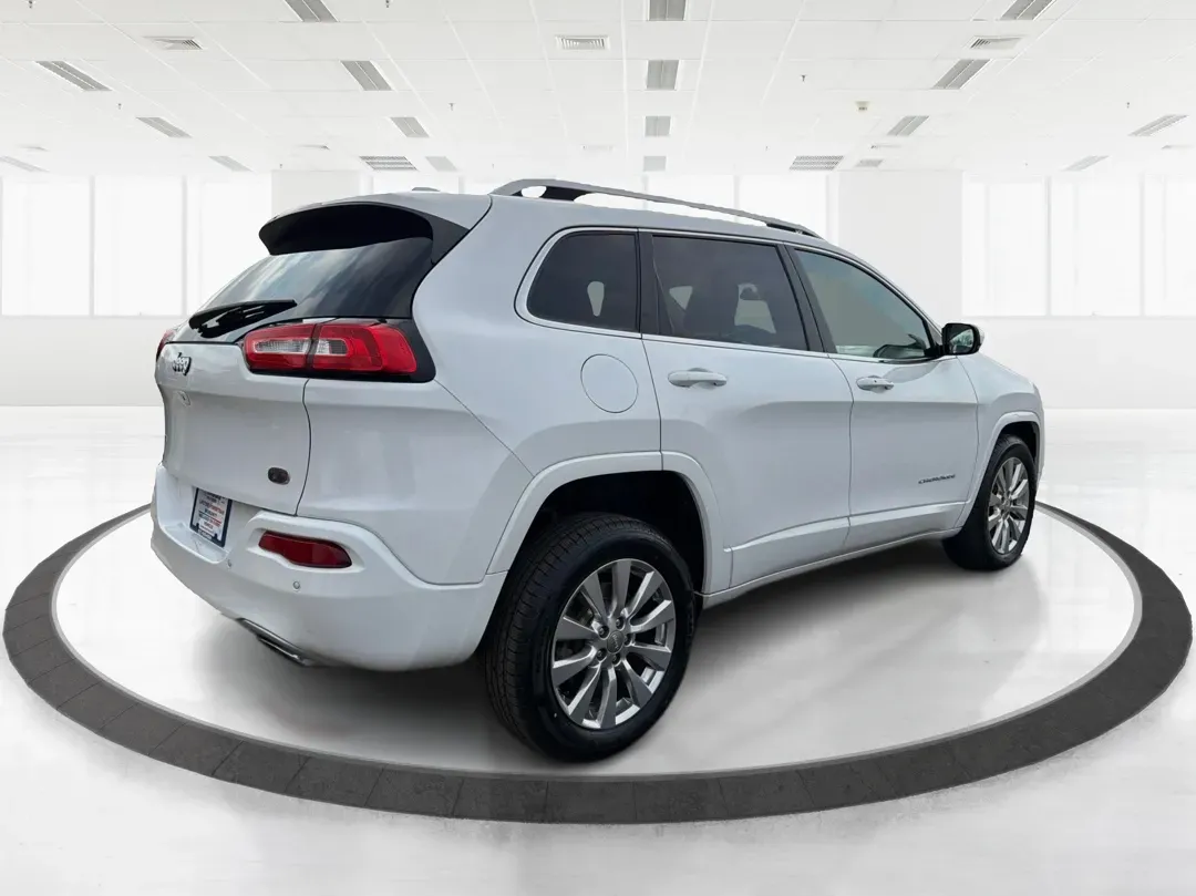 2017 Jeep Cherokee Overland 4x4 (1C4PJMJS9HW) with an Pentastar 3.2L V-6 DOHC engine, located at 8750 N County Rd 25A, Piqua, OH, 45356, (937) 908-9800, 40.164391, -84.232513 - 2017 Jeep Cherokee Overland 4x4 - Photo#2