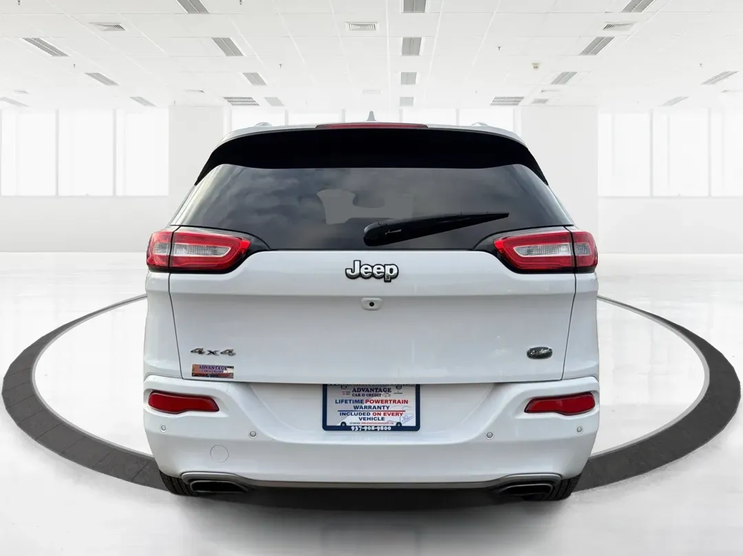 2017 Jeep Cherokee Overland 4x4 (1C4PJMJS9HW) with an Pentastar 3.2L V-6 DOHC engine, located at 8750 N County Rd 25A, Piqua, OH, 45356, (937) 908-9800, 40.164391, -84.232513 - 2017 Jeep Cherokee Overland 4x4 - Photo#3