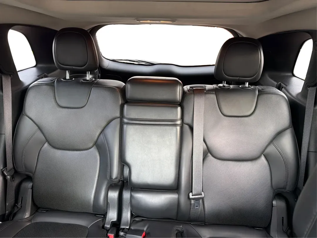 2017 Jeep Cherokee Overland 4x4 (1C4PJMJS9HW) with an Pentastar 3.2L V-6 DOHC engine, located at 8750 N County Rd 25A, Piqua, OH, 45356, (937) 908-9800, 40.164391, -84.232513 - 2017 Jeep Cherokee Overland 4x4 - Photo#14