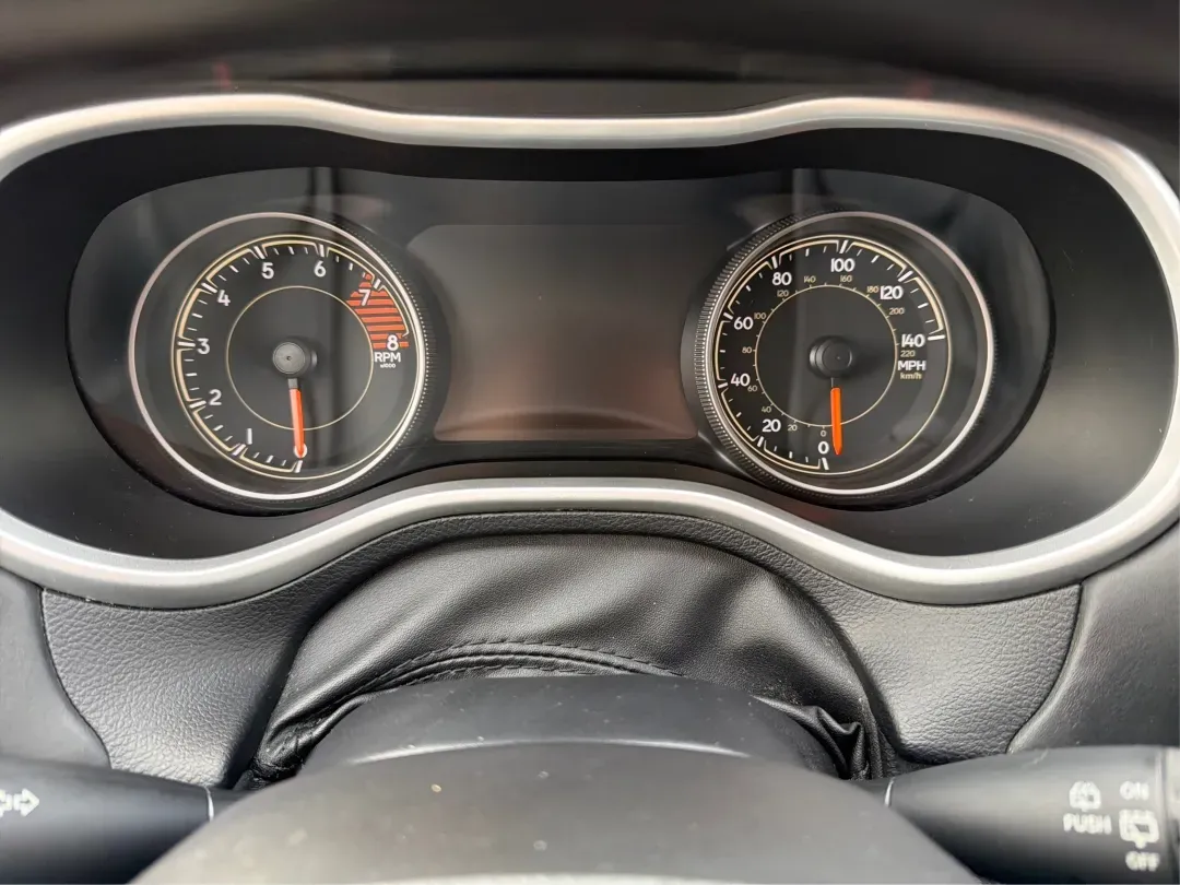 2017 Jeep Cherokee Overland 4x4 (1C4PJMJS9HW) with an Pentastar 3.2L V-6 DOHC engine, located at 8750 N County Rd 25A, Piqua, OH, 45356, (937) 908-9800, 40.164391, -84.232513 - 2017 Jeep Cherokee Overland 4x4 - Photo#15