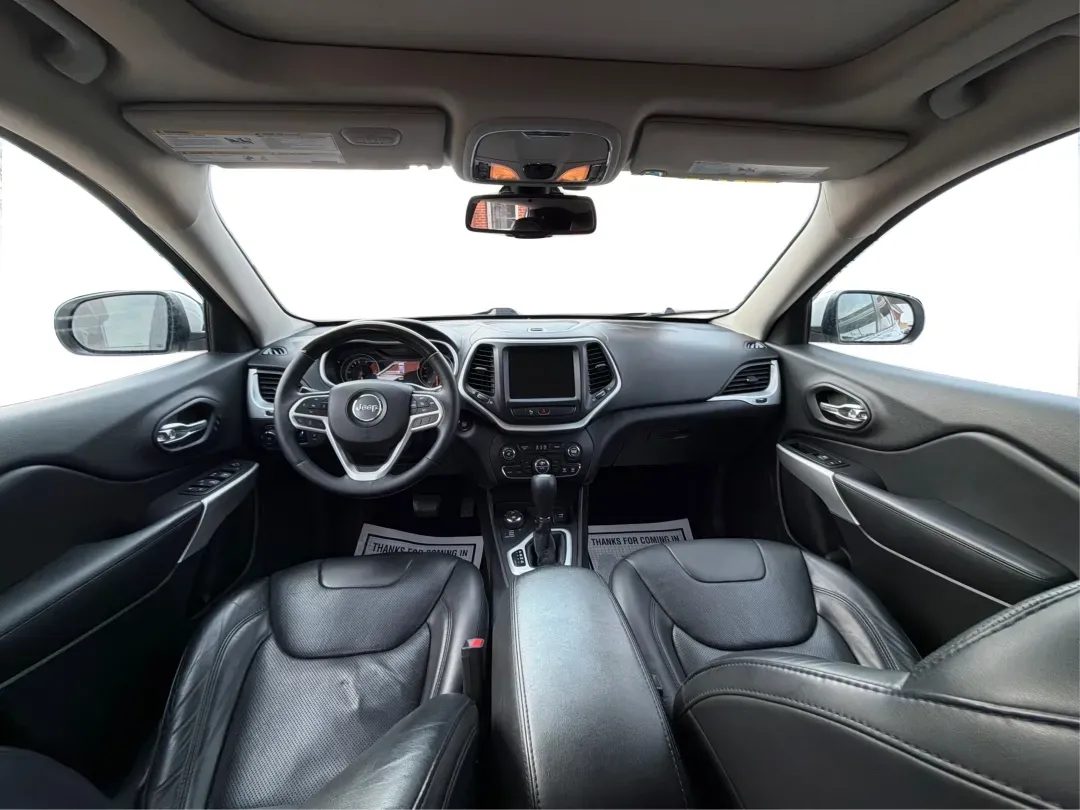 2017 Jeep Cherokee Overland 4x4 (1C4PJMJS9HW) with an Pentastar 3.2L V-6 DOHC engine, located at 8750 N County Rd 25A, Piqua, OH, 45356, (937) 908-9800, 40.164391, -84.232513 - 2017 Jeep Cherokee Overland 4x4 - Photo#22