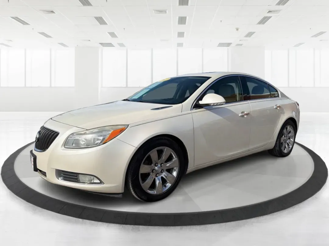 2013 Buick Regal Turbo - Premium 1 (2G4GS5EV4D9) with an ECOTEC 2L I-4 gasoline direct injection engine, located at 1184 Kauffman Ave, Fairborn, OH, 45324, (937) 908-9800, 39.807072, -84.030914 - **Discover the Perfect Blend of Comfort and Performance with the 2013 Buick Regal Turbo Premium 1!**<br /> <br /> Are you in the market for a vehicle that combines luxury, performance, and practicality? Look no further than the stunning 2013 Buick Regal Turbo Premium 1, available now at Advantage Ca - Photo#8