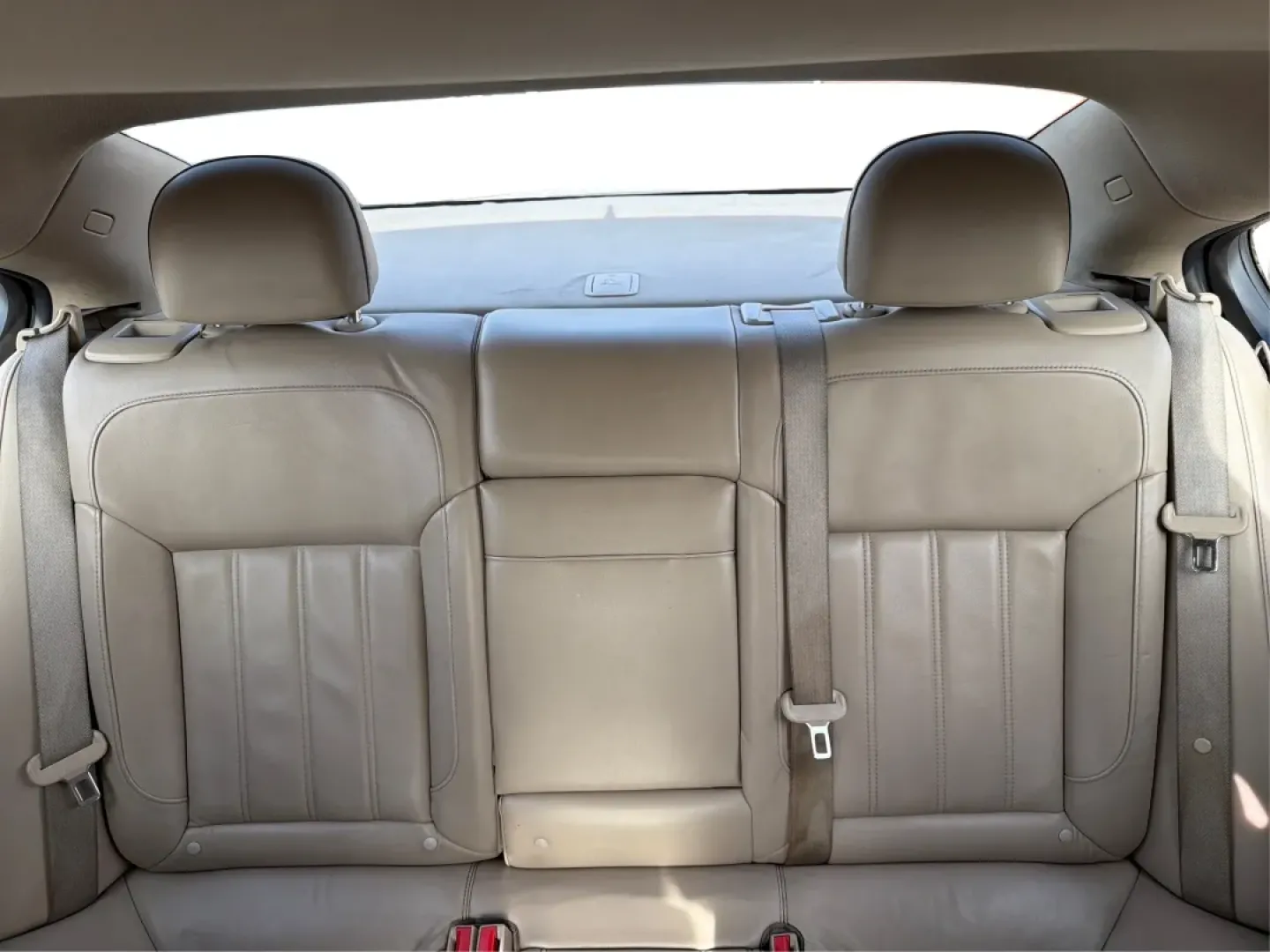 2013 Buick Regal Turbo - Premium 1 (2G4GS5EV4D9) with an ECOTEC 2L I-4 gasoline direct injection engine, 6-Speed Automatic transmission, located at 1184 Kauffman Ave, Fairborn, OH, 45324, (937) 908-9800, 39.807072, -84.030914 - **Discover the Perfect Blend of Comfort and Performance with the 2013 Buick Regal Turbo Premium 1!**<br /> <br /> Are you in the market for a vehicle that combines luxury, performance, and practicality? Look no further than the stunning 2013 Buick Regal Turbo Premium 1, available now at Advantage Ca - Photo#14