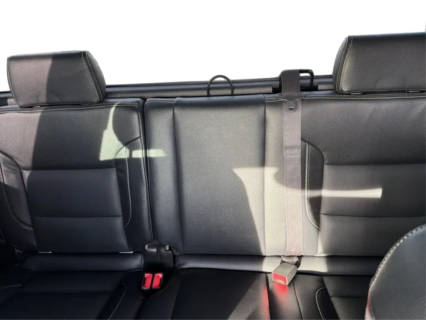 2015 GMC Sierra 1500 SLE (1GTV2UEC8FZ) with an EcoTec3 4.3L V-6 gasoline direct injection engine, located at 401 Woodman Dr, Riverside, OH, 45431, (937) 908-9800, 39.760899, -84.123421 - **Experience Adventure with the 2015 GMC Sierra 1500 at Advantage Car and Credit - Riverside!**<br /> <br /> Are you ready to take your lifestyle to the next level? Whether you're hauling gear for weekend adventures, commuting through Riverside's bustling streets, or navigating through family road t - Photo#13