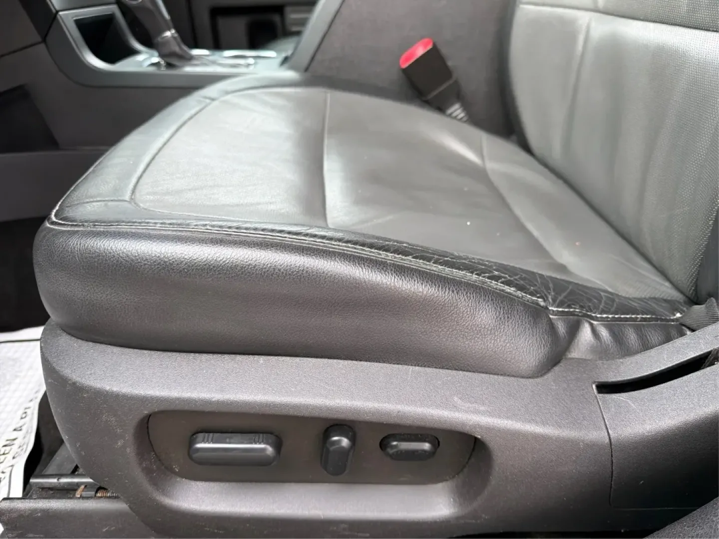 2014 Ford Flex SEL (2FMGK5C83EB) with an 3.5L V-6 DOHC engine, located at 401 Woodman Dr, Riverside, OH, 45431, (937) 908-9800, 39.760899, -84.123421 - **Explore the Open Road with Confidence: 2014 Ford Flex SEL at Advantage Car and Credit**<br /> <br /> Are you searching for the perfect vehicle to accommodate your active lifestyle? Look no further! The 2014 Ford Flex SEL is not just a car; it's a gateway to unforgettable family road trips, weekend - Photo#18