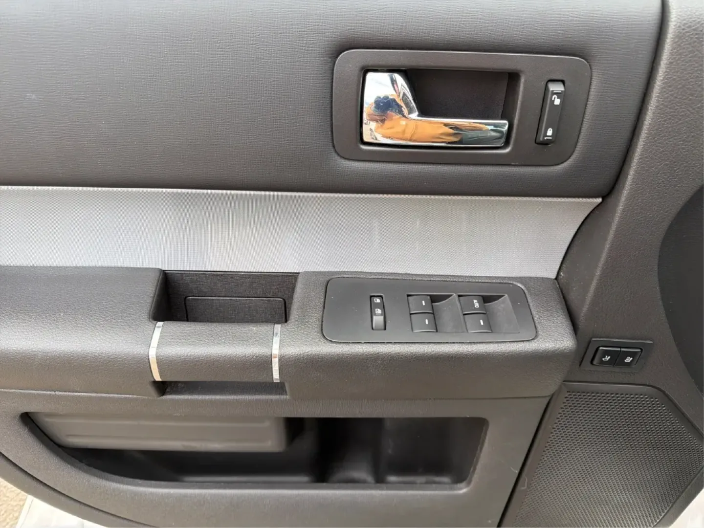 2014 Ford Flex SEL (2FMGK5C83EB) with an 3.5L V-6 DOHC engine, located at 401 Woodman Dr, Riverside, OH, 45431, (937) 908-9800, 39.760899, -84.123421 - **Explore the Open Road with Confidence: 2014 Ford Flex SEL at Advantage Car and Credit**<br /> <br /> Are you searching for the perfect vehicle to accommodate your active lifestyle? Look no further! The 2014 Ford Flex SEL is not just a car; it's a gateway to unforgettable family road trips, weekend - Photo#19