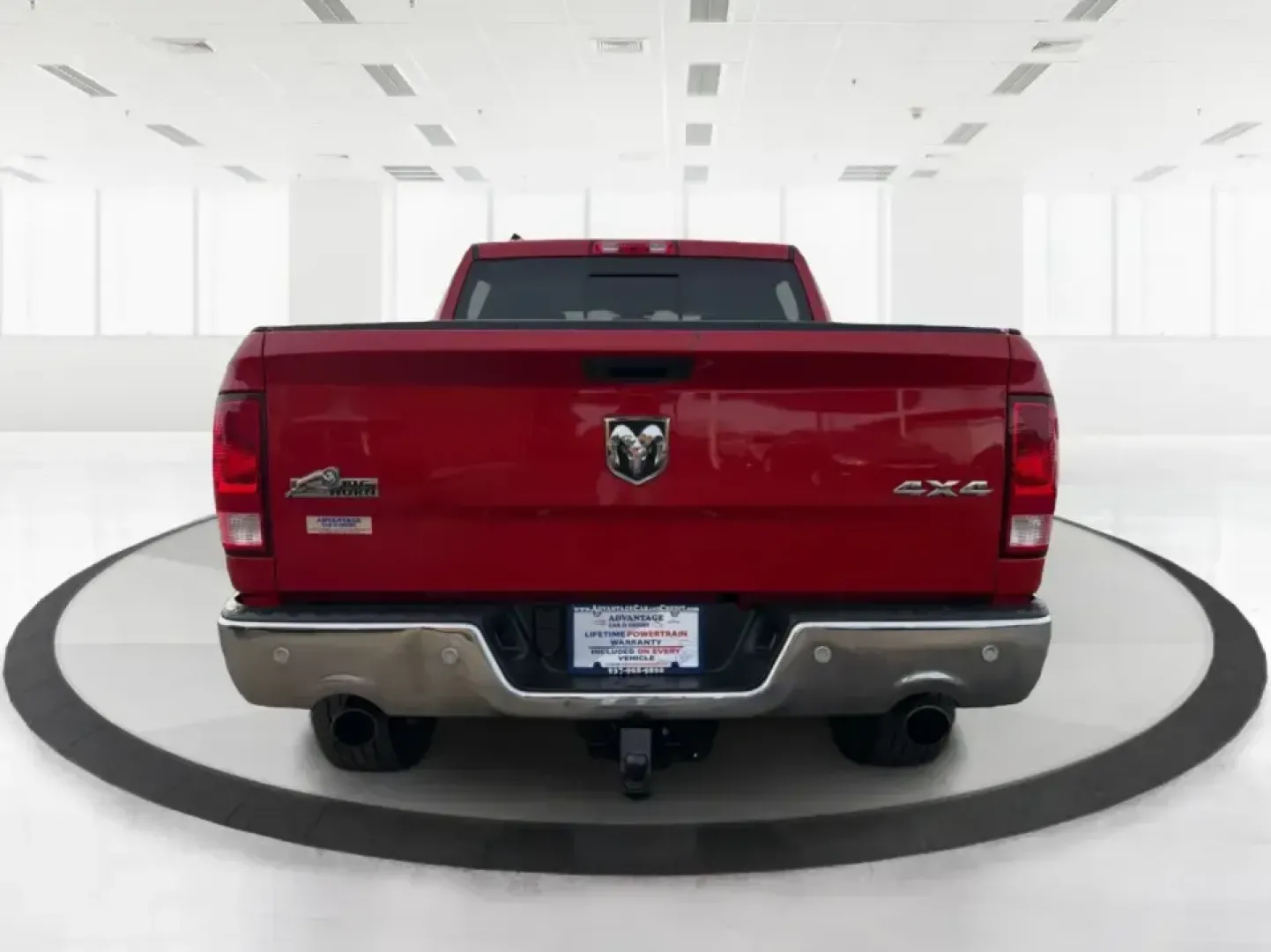 2019 Ram 1500 Big Horn Crew Cab 4x4 5'7 Box (1C6RR7LT5KS) with an HEMI 5.7L V-8 variable valve control engine, 8A transmission, located at 1951 S Dayton Lakeview Rd., New Carlisle, OH, 45344, (937) 908-9800, 39.890999, -84.050255 - **Hit the Road with Confidence: Your 2019 Ram 1500 Awaits at Advantage Car and Credit!**<br /> <br /> Are you ready to elevate your adventures, whether you're hauling gear for a weekend getaway or tackling daily commutes? Look no further than the stunning **2019 Ram 1500 Big Horn Crew Cab** availabl - Photo#3