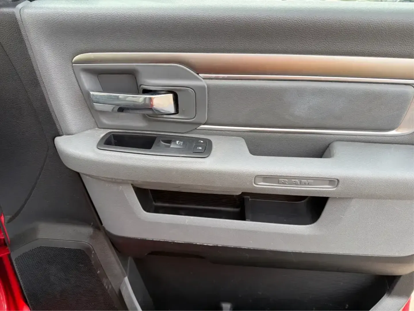 2019 Ram 1500 Big Horn Crew Cab 4x4 5'7 Box (1C6RR7LT5KS) with an HEMI 5.7L V-8 variable valve control engine, 8A transmission, located at 1951 S Dayton Lakeview Rd., New Carlisle, OH, 45344, (937) 908-9800, 39.890999, -84.050255 - **Hit the Road with Confidence: Your 2019 Ram 1500 Awaits at Advantage Car and Credit!**<br /> <br /> Are you ready to elevate your adventures, whether you're hauling gear for a weekend getaway or tackling daily commutes? Look no further than the stunning **2019 Ram 1500 Big Horn Crew Cab** availabl - Photo#19