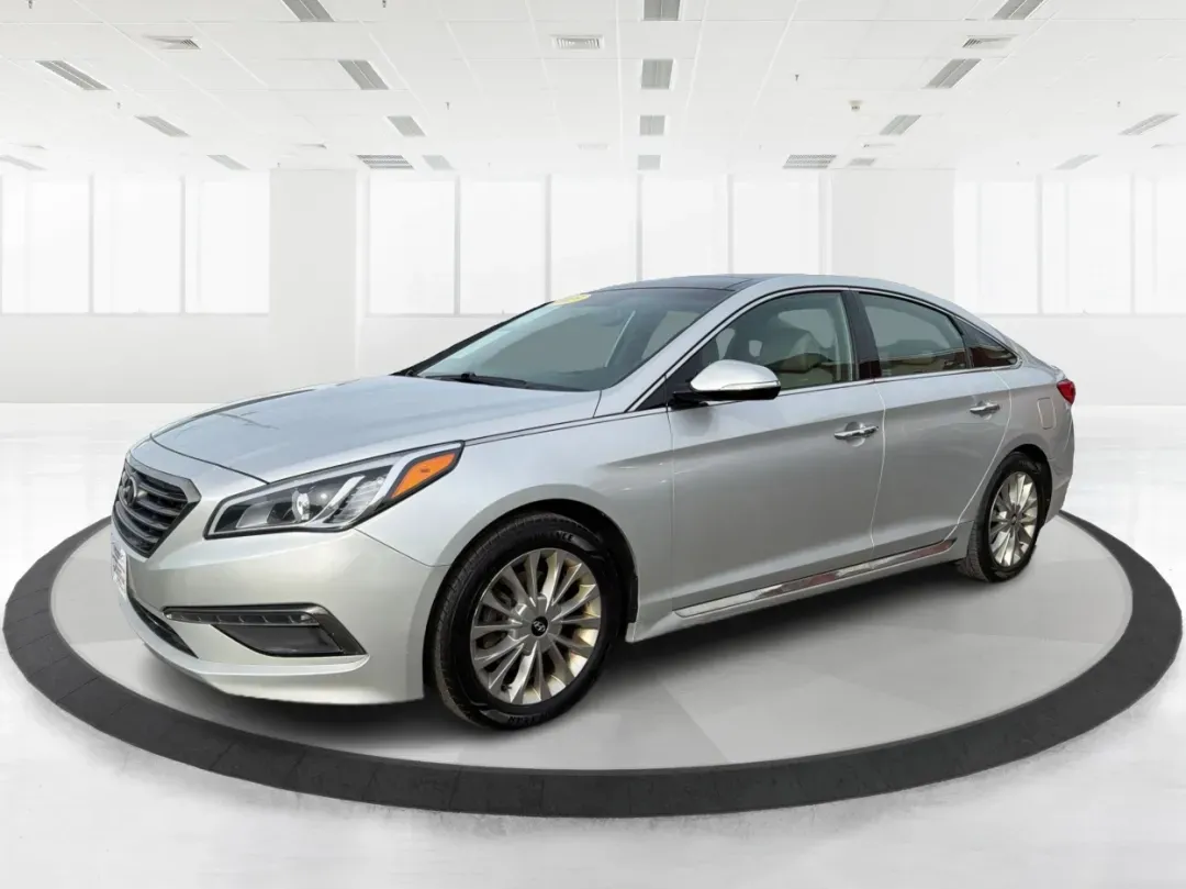 2015 Hyundai Sonata Limited (5NPE34AF8FH) with an 2.4L I-4 gasoline direct injection engine, located at 8750 N County Rd 25A, Piqua, OH, 45356, (937) 908-9800, 40.164391, -84.232513 - 2015 Hyundai Sonata Limited - Photo#8