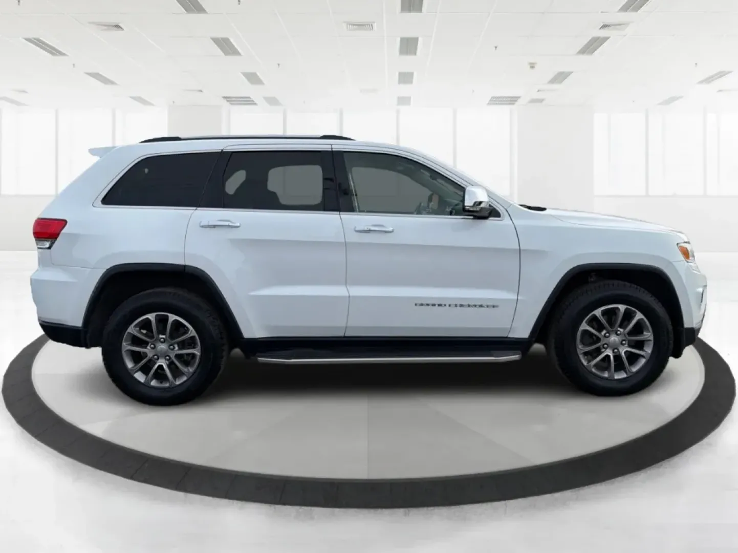 2016 Jeep Grand Cherokee Limited (1C4RJFBG8GC) with an Other engine, located at 8750 N County Rd 25A, Piqua, OH, 45356, (937) 908-9800, 40.164391, -84.232513 - Discover the ultimate blend of luxury and capability with this stunning 2016 Jeep Grand Cherokee Limited, now available at Advantage Car and Credit - Piqua! Perfect for those who crave adventure while needing a reliable vehicle for daily commuting or weekend family outings, this SUV is designed to e - Photo#1