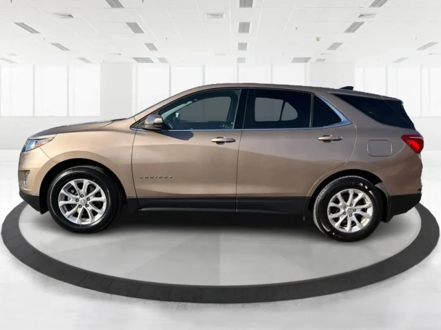 2018 Chevrolet Equinox LT (3GNAXJEV9JL) with an 1.5L I-4 gasoline direct injection engine, 6A transmission, located at 4508 South Dixie Dr, Moraine, OH, 45439, (937) 908-9800, 39.689976, -84.218452 - Experience the perfect balance of style, comfort, and functionality with the 2018 Chevrolet Equinox LT, available now at Advantage Car and Credit in Moraine, OH. This SUV is not just a vehicle; it's your companion for weekend getaways, school runs, and daily commutes. With a spacious interior design - Photo#5
