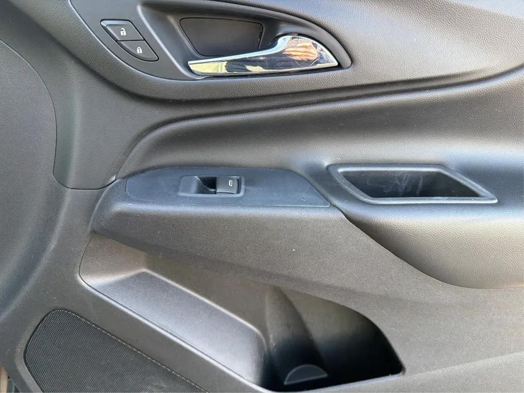 2018 Chevrolet Equinox LT (3GNAXJEV9JL) with an 1.5L I-4 gasoline direct injection engine, located at 4508 South Dixie Dr, Moraine, OH, 45439, (937) 908-9800, 39.689976, -84.218452 - Experience the perfect balance of style, comfort, and functionality with the 2018 Chevrolet Equinox LT, available now at Advantage Car and Credit in Moraine, OH. This SUV is not just a vehicle; it's your companion for weekend getaways, school runs, and daily commutes. With a spacious interior design - Photo#20