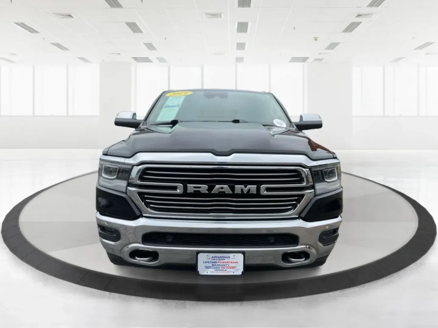 2019 Ram 1500 Laramie Crew Cab SWB 4WD (1C6SRFJT5KN) with an 5.7L V8 OHV 16V engine, 8-Speed Automatic transmission, located at 1951 S Dayton Lakeview Rd., New Carlisle, OH, 45344, (937) 908-9800, 39.890999, -84.050255 - **Unleash Your Adventures with the 2019 Ram 1500 Laramie Crew Cab Perfect for Work and Play!**<br /> <br /> Are you ready to elevate your daily driving experience? Look no further than this stunning 2019 Ram 1500 Laramie Crew Cab, a vehicle designed to enhance your lifestyle whether you're commutin - Photo#7