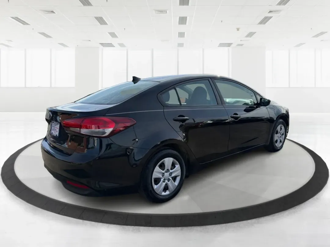 2017 Kia Forte LX (3KPFK4A79HE) with an 2L I-4 DOHC engine, located at 1184 Kauffman Ave, Fairborn, OH, 45324, (937) 908-9800, 39.807072, -84.030914 - 2017 Kia Forte LX - Photo#2
