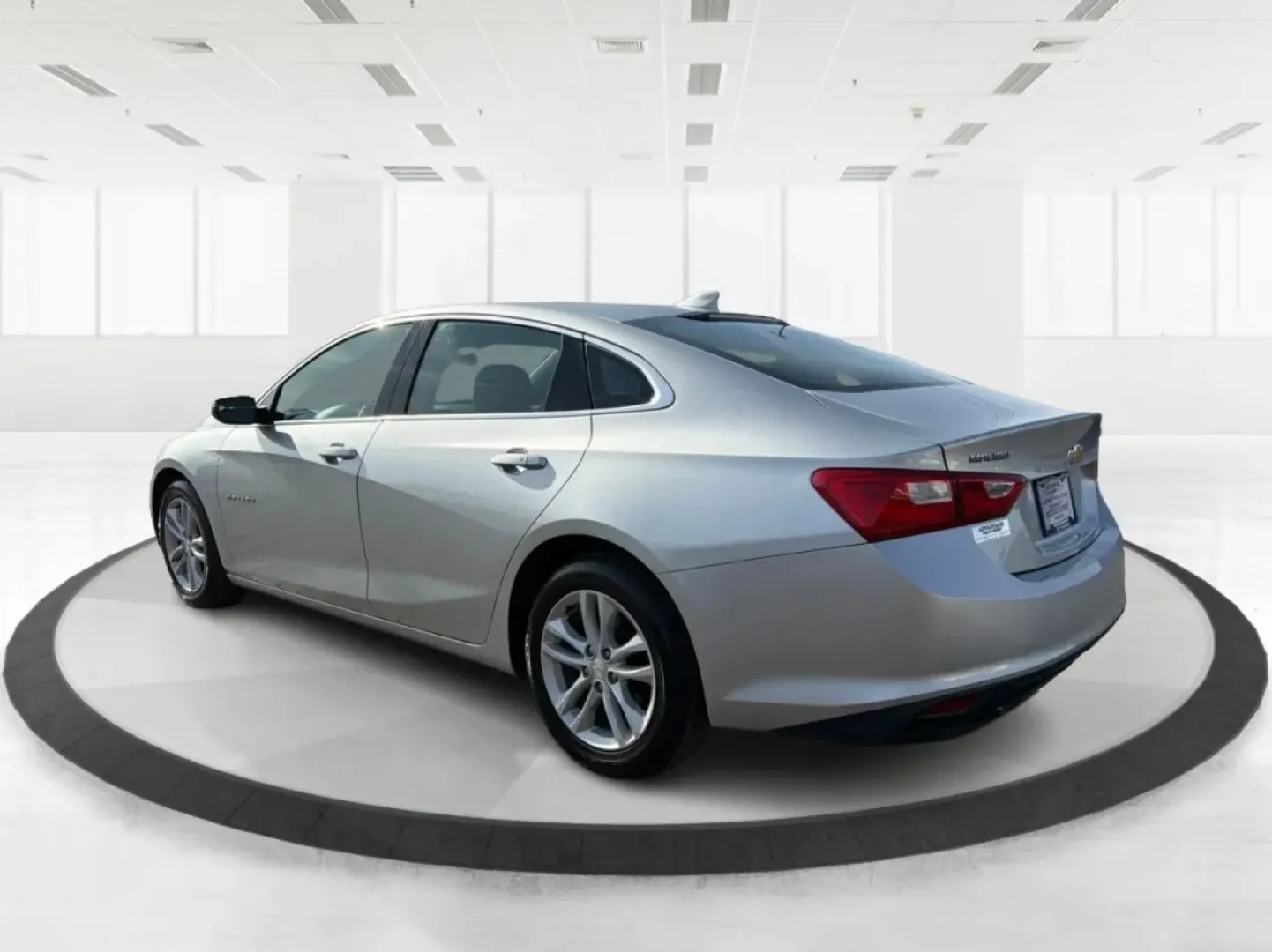 2016 Chevrolet Malibu 1LT (1G1ZE5ST3GF) with an ECOTEC 1.5L I-4 gasoline direct injection engine, located at 401 Woodman Dr, Riverside, OH, 45431, (937) 908-9800, 39.760899, -84.123421 - Discover the perfect blend of style, comfort, and reliability with this stunning 2016 Chevrolet Malibu 1LT, an ideal choice for budget-conscious buyers and families looking for a dependable daily driver. With its roomy interior and impressive fuel efficiency, this sedan not only excels at getting yo - Photo#4