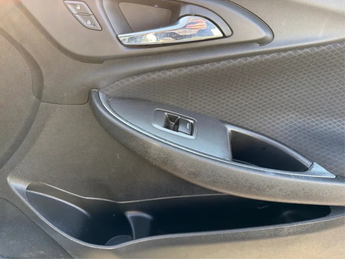 2016 Chevrolet Malibu 1LT (1G1ZE5ST3GF) with an ECOTEC 1.5L I-4 gasoline direct injection engine, located at 401 Woodman Dr, Riverside, OH, 45431, (937) 908-9800, 39.760899, -84.123421 - Discover the perfect blend of style, comfort, and reliability with this stunning 2016 Chevrolet Malibu 1LT, an ideal choice for budget-conscious buyers and families looking for a dependable daily driver. With its roomy interior and impressive fuel efficiency, this sedan not only excels at getting yo - Photo#20