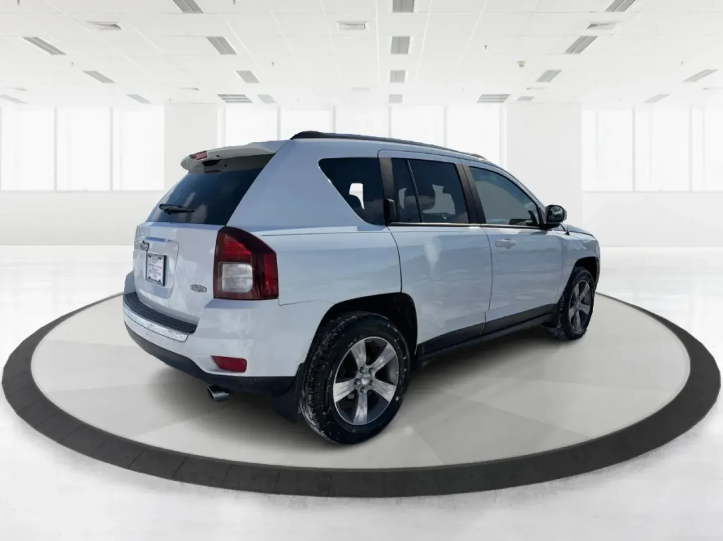 2016 Jeep Compass High Altitude Edition (1C4NJDEB4GD) with an 2.4L I-4 DOHC engine, 6A transmission, located at 4508 South Dixie Dr, Moraine, OH, 45439, (937) 908-9800, 39.689976, -84.218452 - ### Get Ready for Your Next Adventure with the 2016 Jeep Compass High Altitude Edition!<br /> <br /> Are you an adventure seeker or a weekend warrior? The 2016 Jeep Compass High Altitude Edition is the perfect vehicle to elevate your lifestyle! Ideal for those who love hitting the trails or simply r - Photo#2