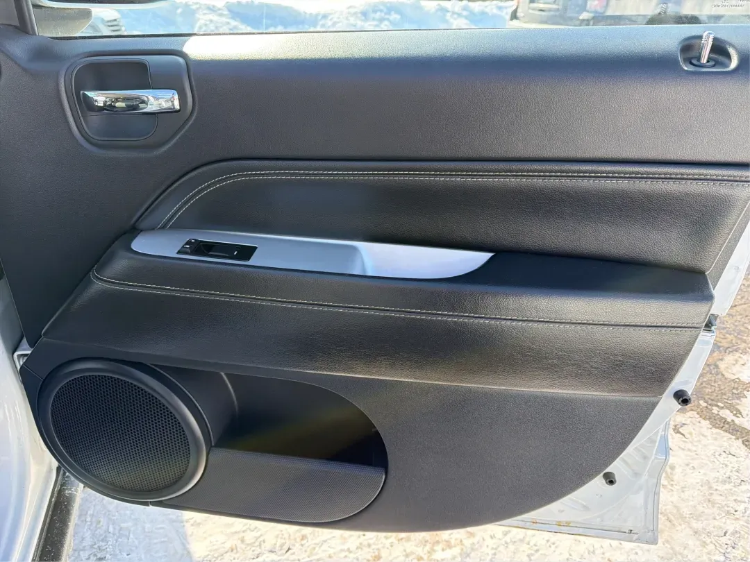 2016 Jeep Compass High Altitude Edition (1C4NJDEB4GD) with an 2.4L I-4 DOHC engine, located at 4508 South Dixie Dr, Moraine, OH, 45439, (937) 908-9800, 39.689976, -84.218452 - 2016 Jeep Compass High Altitude Edition - Photo#19