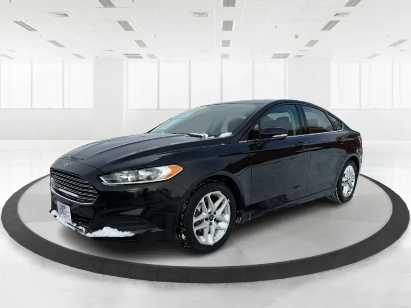 2015 Ford Fusion SE (3FA6P0H78FR) with an 2.5L L4 DOHC 16V engine, Automatic transmission, located at 4508 South Dixie Dr, Moraine, OH, 45439, (937) 908-9800, 39.689976, -84.218452 - Discover the perfect blend of style, comfort, and reliability with this stunning 2015 Ford Fusion SE, available now at Advantage Car and Credit in Moraine, OH! Whether you're commuting to work, shuttling kids to school, or embarking on weekend adventures, this sleek sedan is designed to fit seamless - Photo#8