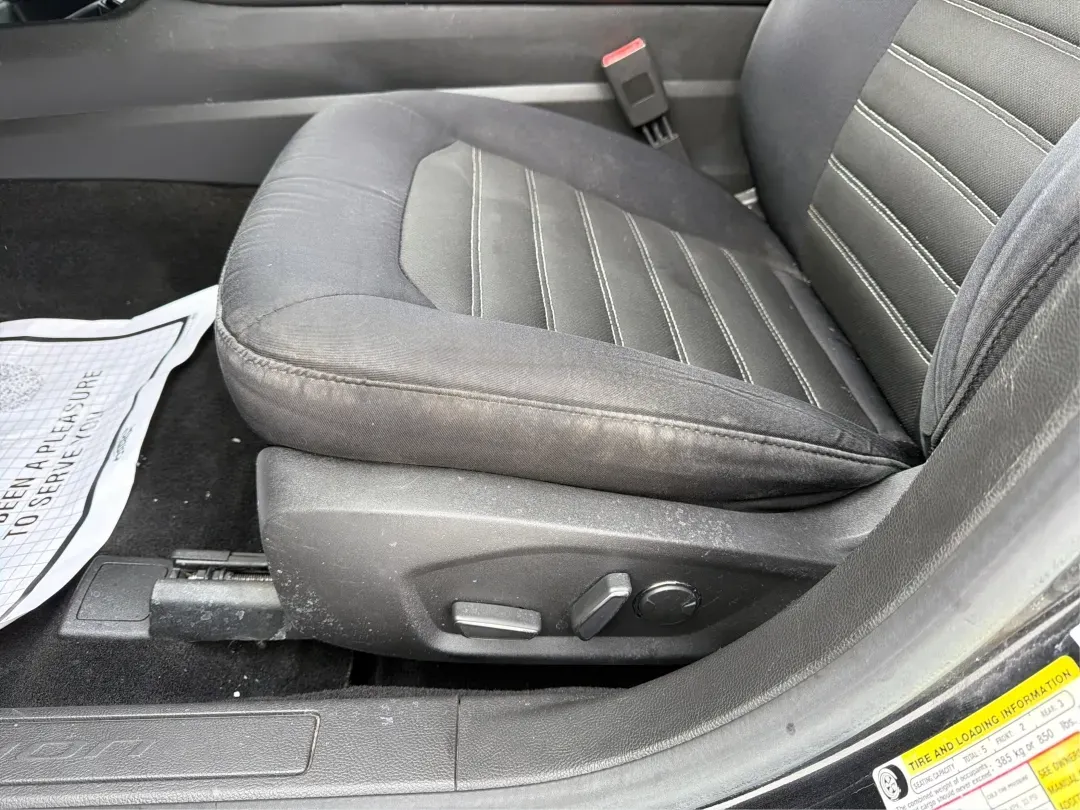 2015 Ford Fusion SE (3FA6P0H78FR) with an Other engine, located at 4508 South Dixie Dr, Moraine, OH, 45439, (937) 908-9800, 39.689976, -84.218452 - 2015 Ford Fusion SE - Photo#17