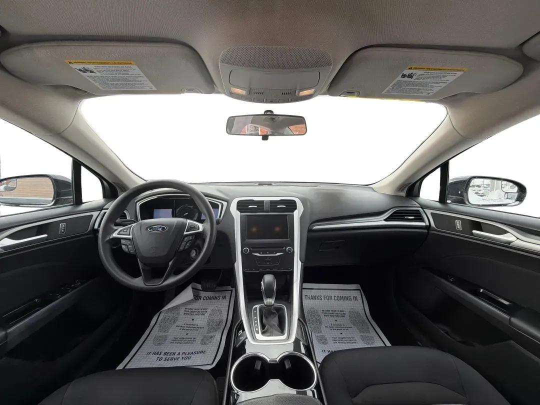 2015 Ford Fusion SE (3FA6P0H78FR) with an Other engine, located at 4508 South Dixie Dr, Moraine, OH, 45439, (937) 908-9800, 39.689976, -84.218452 - 2015 Ford Fusion SE - Photo#20