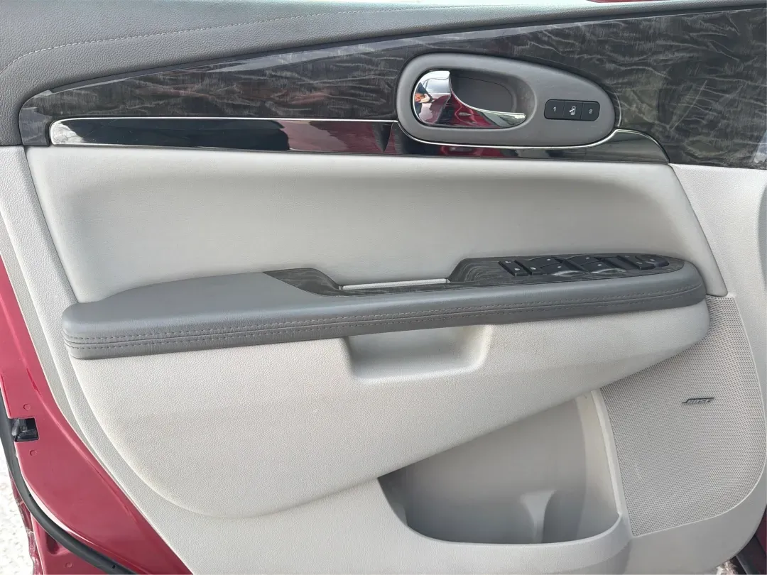 2014 Buick Enclave Leather (5GAKVBKD5EJ) with an 3.6L V-6 gasoline direct injection engine, located at 1184 Kauffman Ave, Fairborn, OH, 45324, (937) 908-9800, 39.807072, -84.030914 - ### Discover Adventure in Style: 2014 Buick Enclave at Advantage Car and Credit<br /> <br /> Are you ready to elevate your family road trips or weekend adventures? The 2014 Buick Enclave, available now at Advantage Car and Credit in Fairborn, OH, is the perfect vehicle for those looking for comfort, - Photo#19