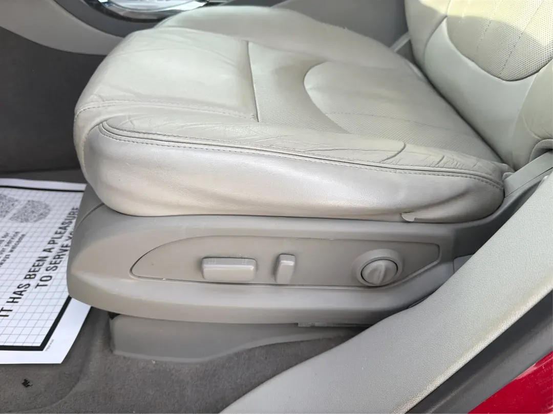 2014 Buick Enclave Leather (5GAKVBKD5EJ) with an 3.6L V-6 gasoline direct injection engine, 6-Speed Automatic Overdrive transmission, located at 1099 N County Rd 25A , Troy, OH, 45373, (937) 908-9800, 40.057079, -84.212883 - ### Discover Adventure in Style: 2014 Buick Enclave at Advantage Car and Credit<br /> <br /> Are you ready to elevate your family road trips or weekend adventures? The 2014 Buick Enclave, available now at Advantage Car and Credit in Fairborn, OH, is the perfect vehicle for those looking for comfort, - Photo#18