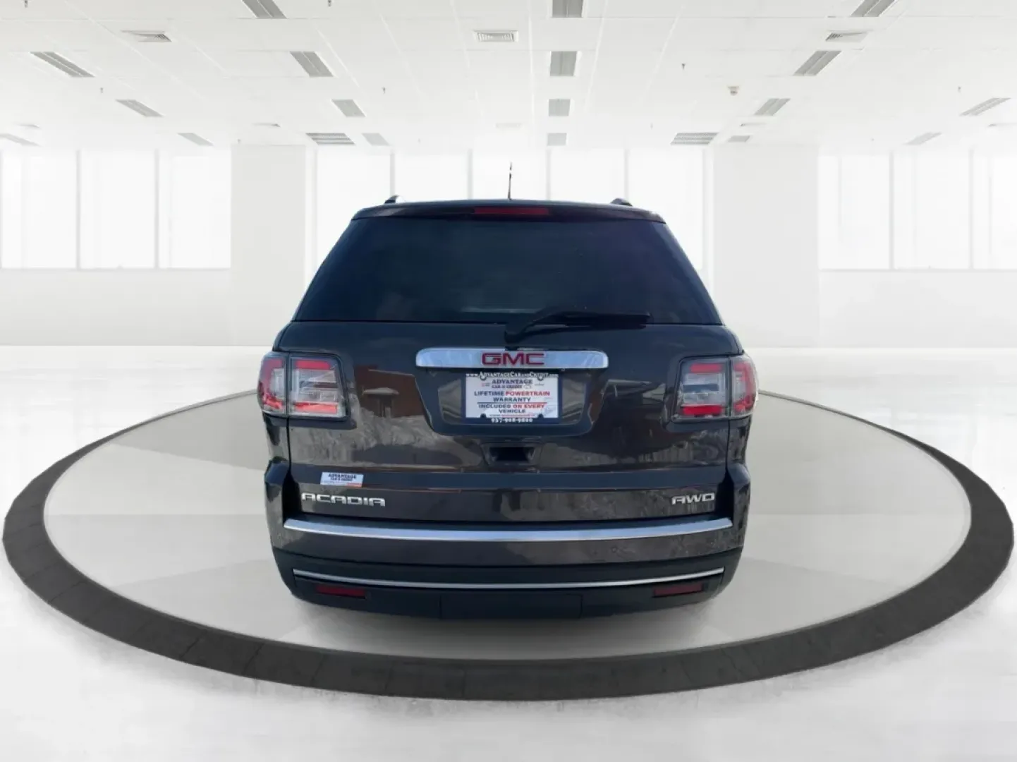 2015 GMC Acadia SLT-1 (1GKKVRKD6FJ) with an 3.6L V-6 gasoline direct injection engine, located at 1230 East Main St, Xenia, OH, 45385, (937) 908-9800, 39.688026, -83.910172 - **Experience Adventure and Comfort with the 2015 GMC Acadia at Advantage Car and Credit - Xenia!**<br /> <br /> Are you searching for the perfect vehicle to accommodate your growing family, make weekend adventures a breeze, or tackle your daily commute with style? Look no further than this stunning - Photo#3