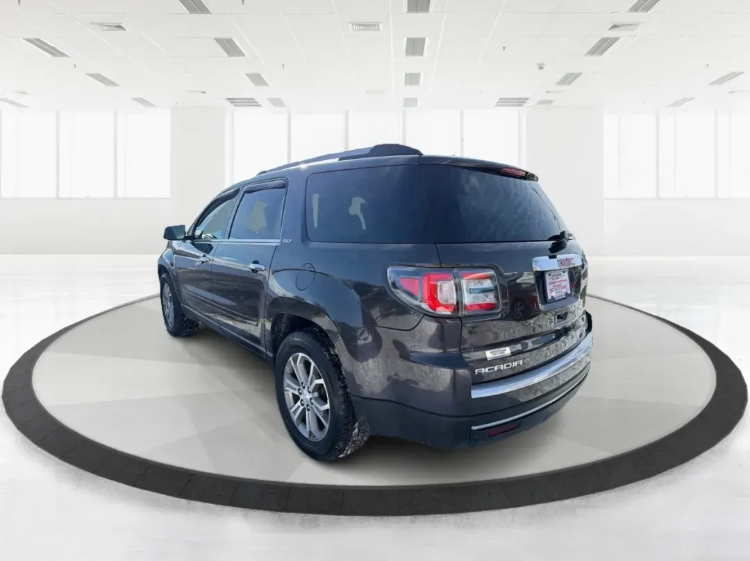 2015 GMC Acadia SLT-1 (1GKKVRKD6FJ) with an 3.6L V-6 gasoline direct injection engine, located at 1230 East Main St, Xenia, OH, 45385, (937) 908-9800, 39.688026, -83.910172 - Third Row - Photo#4