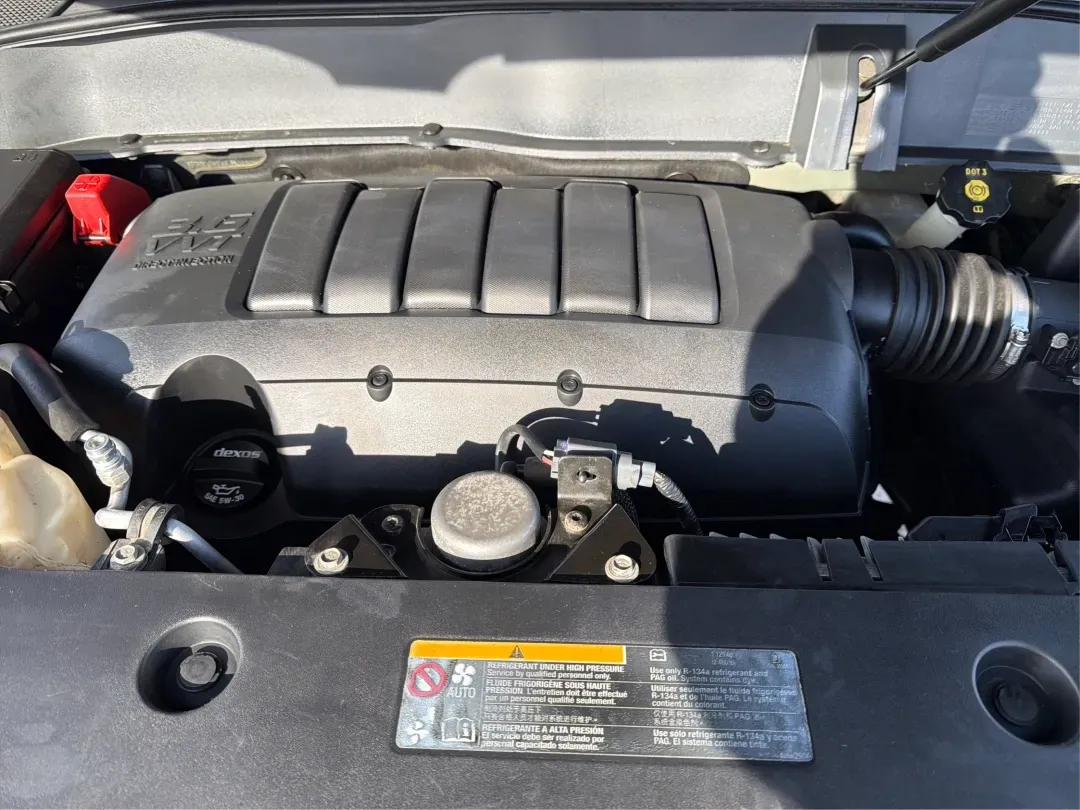 2015 GMC Acadia SLT-1 (1GKKVRKD6FJ) with an 3.6L V-6 gasoline direct injection engine, located at 1230 East Main St, Xenia, OH, 45385, (937) 908-9800, 39.688026, -83.910172 - Third Row - Photo#11