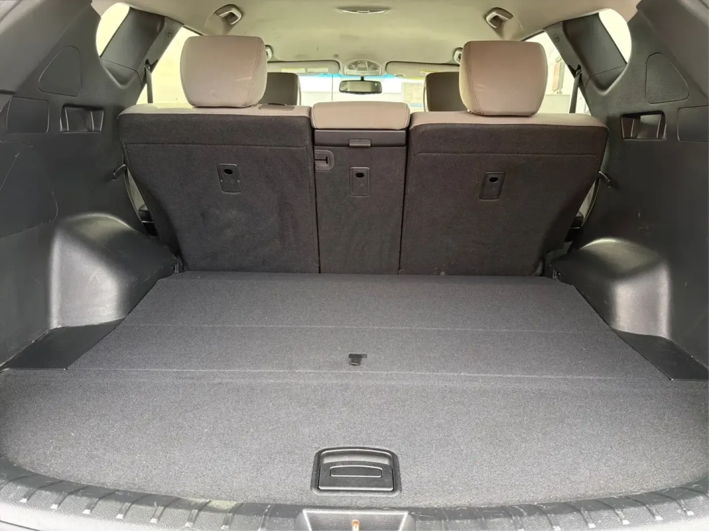 2013 Hyundai Santa Fe Sport (5XYZT3LB2DG) with an Theta II 2.4L I-4 gasoline direct injection engine, 6-Speed Automatic transmission, located at 1184 Kauffman Ave, Fairborn, OH, 45324, (937) 908-9800, 39.807072, -84.030914 - **Adventure Awaits: Drive the 2013 Hyundai Santa Fe Sport in Fairborn, OH!**<br /> <br /> Are you ready to elevate your lifestyle while enjoying the freedom of the open road? Look no further than the stunning 2013 Hyundai Santa Fe Sport, available now at Advantage Car and Credit in Fairborn, OH! Thi - Photo#12