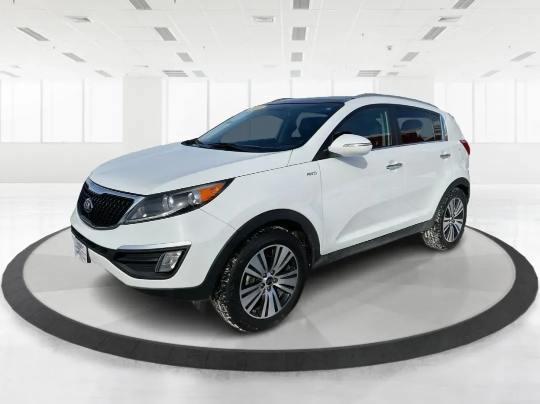 2016 Kia Sportage EX (KNDPCCAC2G7) with an Theta II 2.4L I-4 gasoline direct injection engine, located at 8750 N County Rd 25A, Piqua, OH, 45356, (937) 908-9800, 40.164391, -84.232513 - 2016 Kia Sportage EX - Photo#8