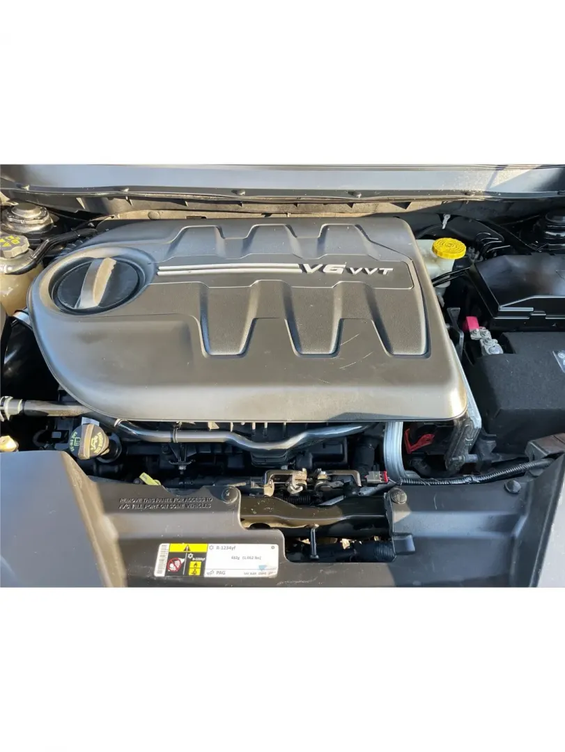 2014 Jeep Cherokee Limited (1C4PJMDS5EW) with an Other engine, located at 1099 N County Rd 25A , Troy, OH, 45373, (937) 908-9800, 40.057079, -84.212883 - 2014 Jeep Cherokee Limited - Photo#11